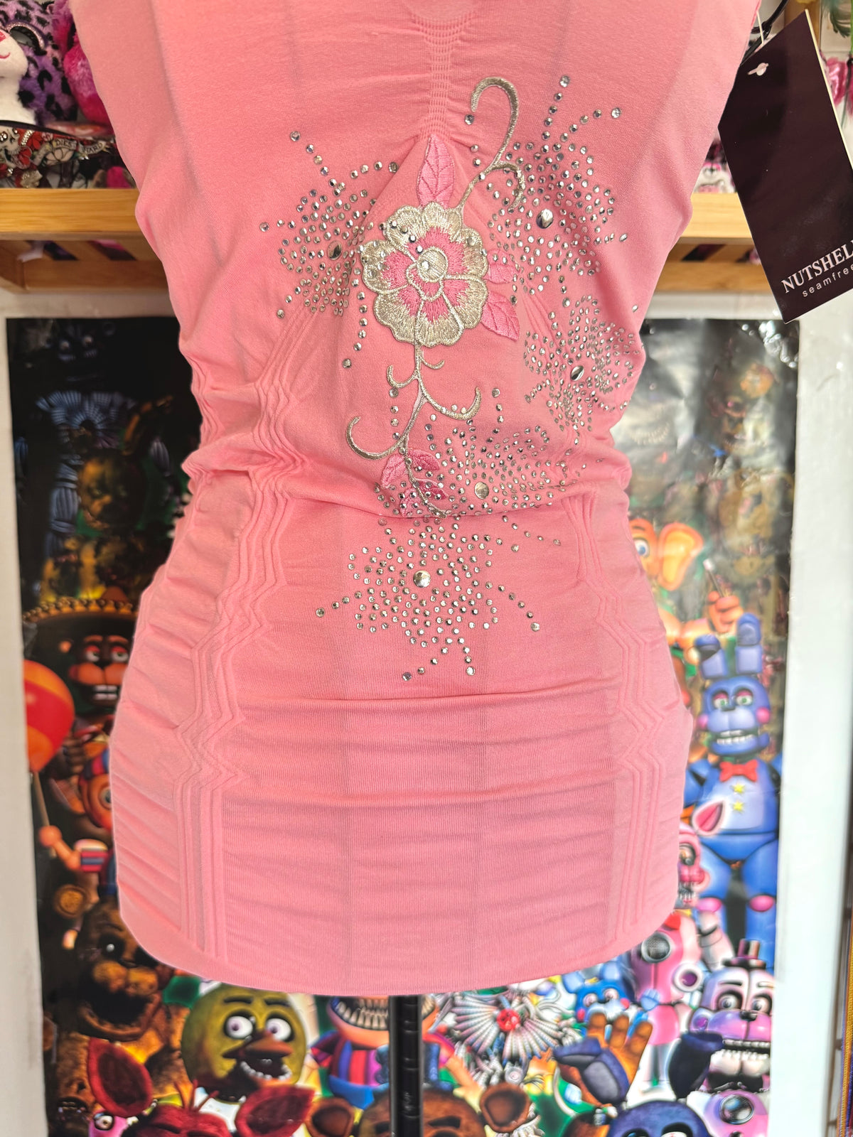 y2k vintage baby pink seamless cami top with lace trimmings and rhinestones