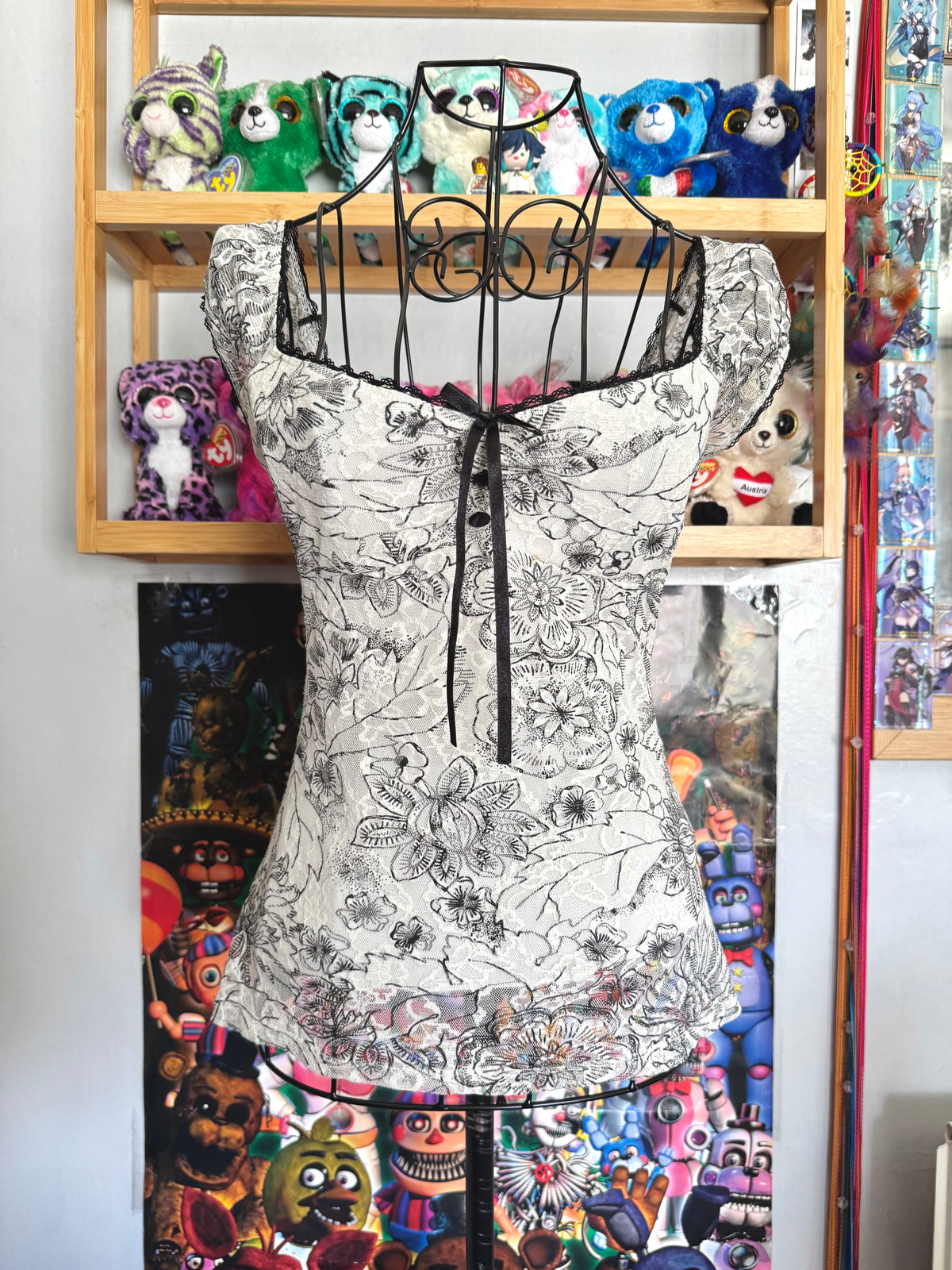 y2k vintage white floral sweetheart neckline fitted cami top