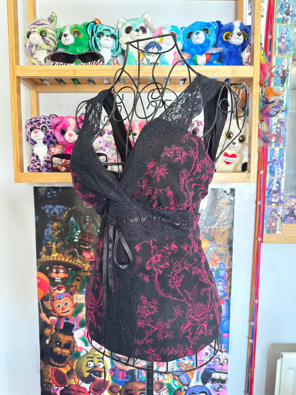 y2k vintage black and pink floral lace trim cami top gothic