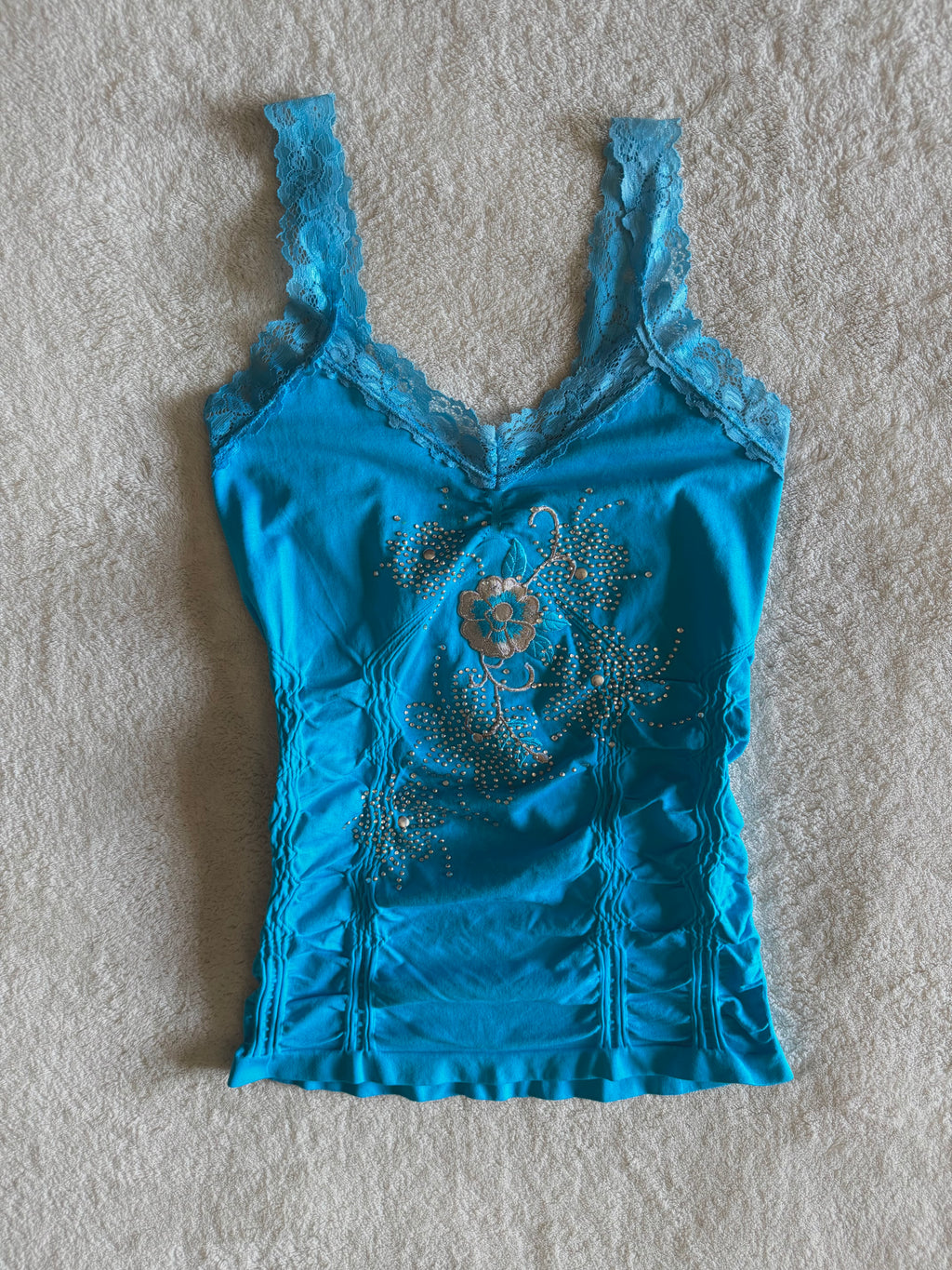 y2k vintage aqua blue seamless cami top with lace trimmings and rhinestones