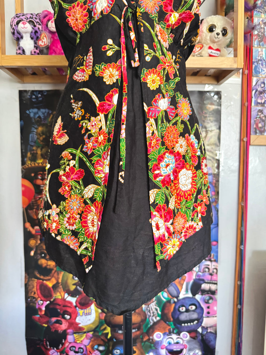 y2k vintage black and multi floral beaded fitted cami top