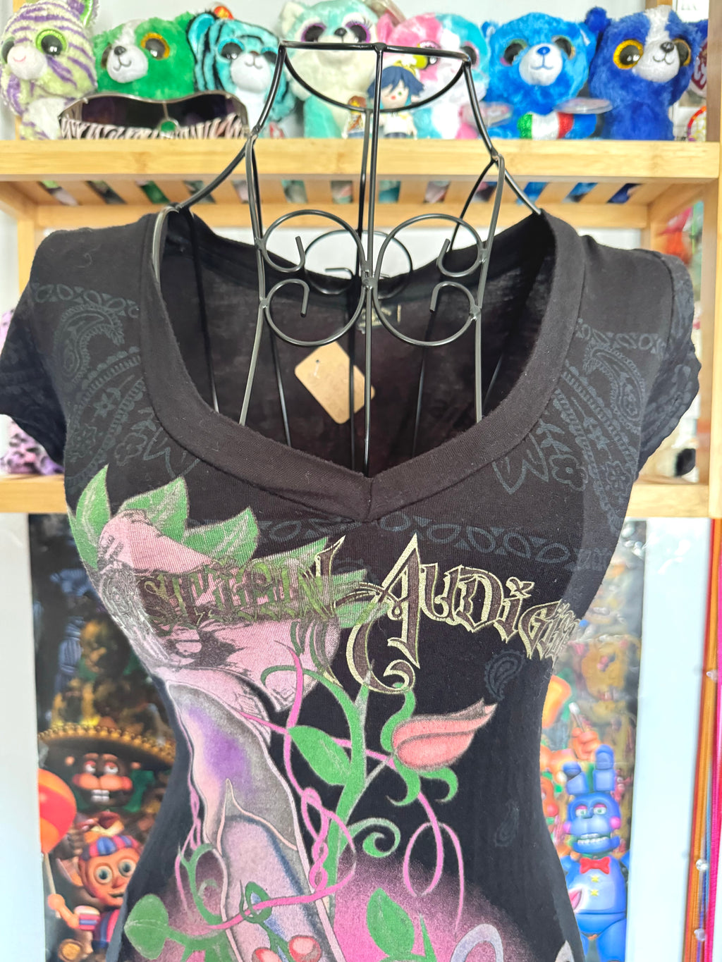 y2k vintage graphic fitted vneck tshirt mcbling