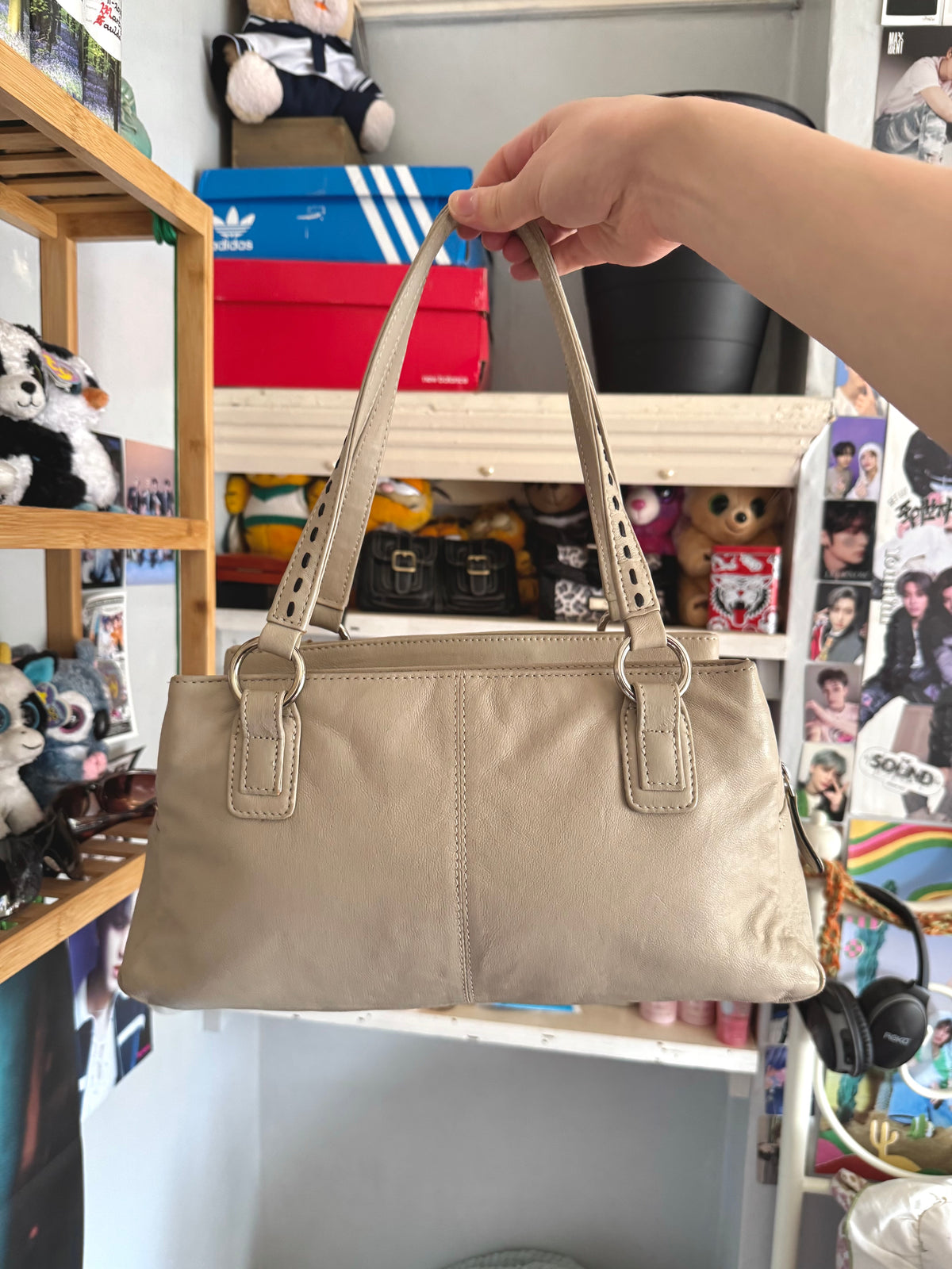 y2k vintage cream contrast stitching shoulder bag with flower charm