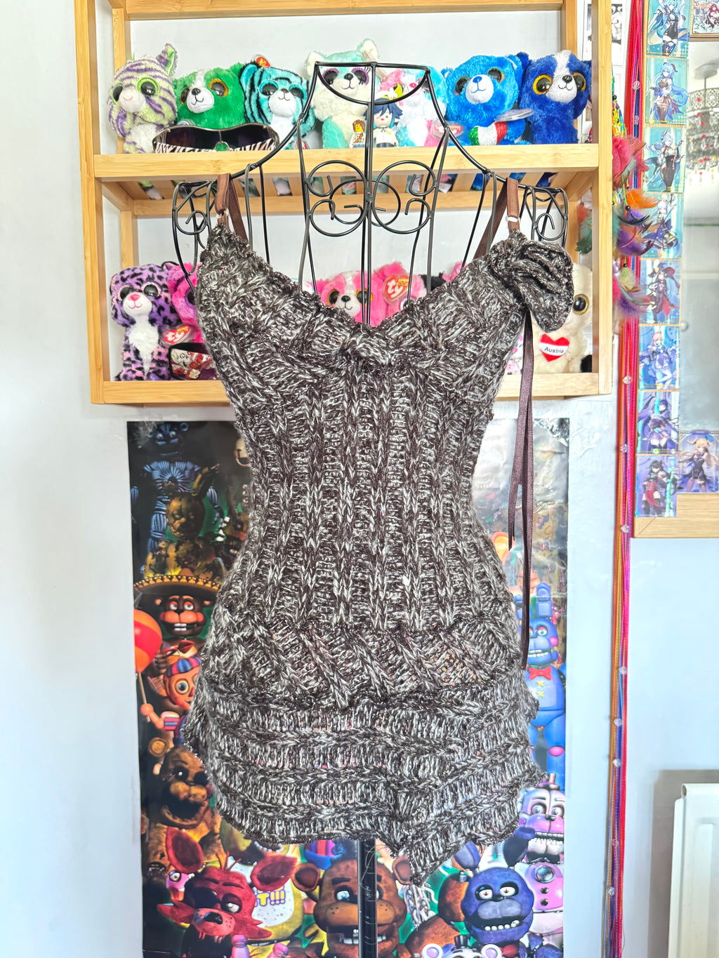 y2k vintage knitted brown and white fitted cami top with rosette