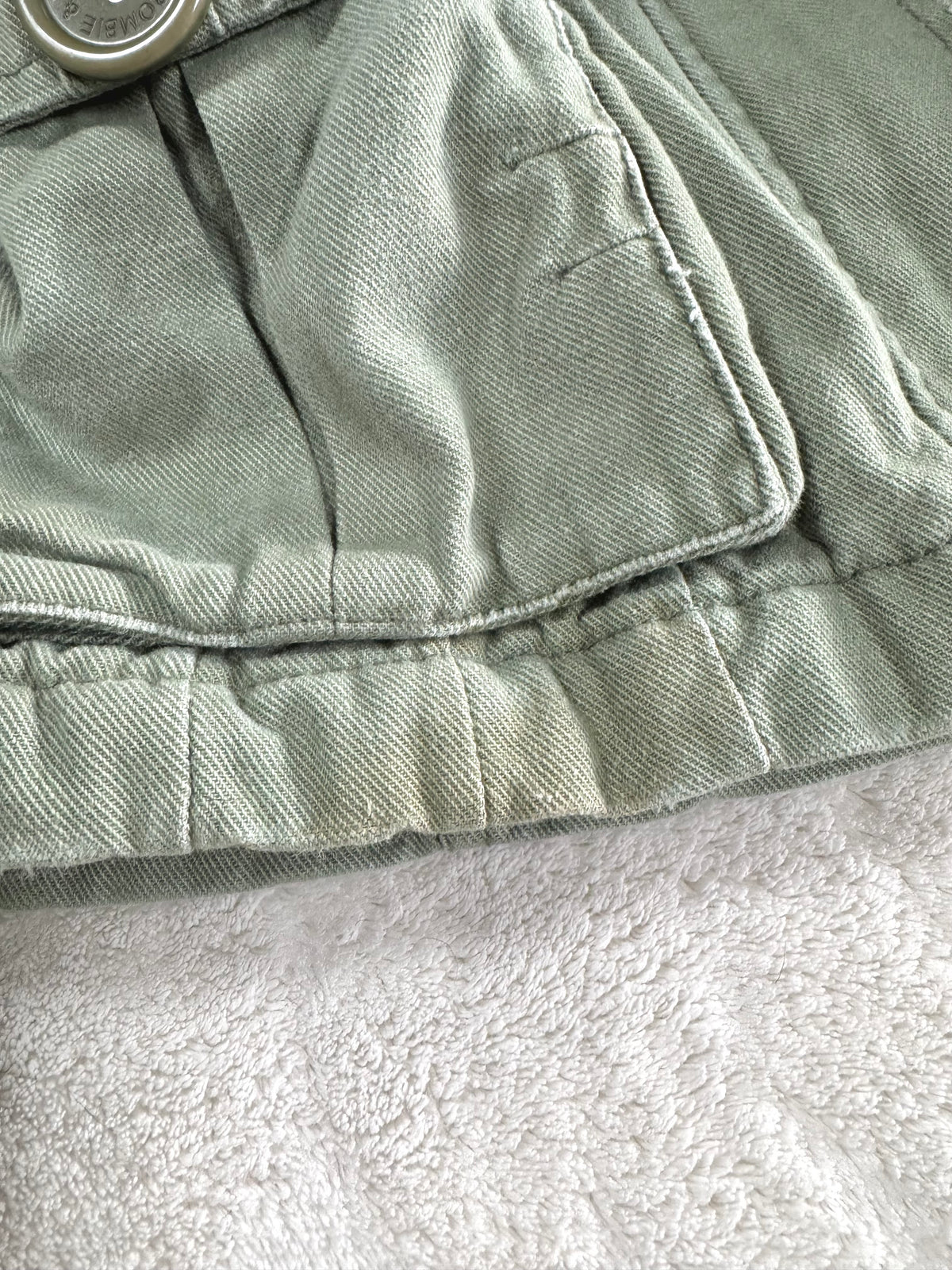 y2k vintage sage green fitted button up parka jacket with faux fur trim hood and cinch waist