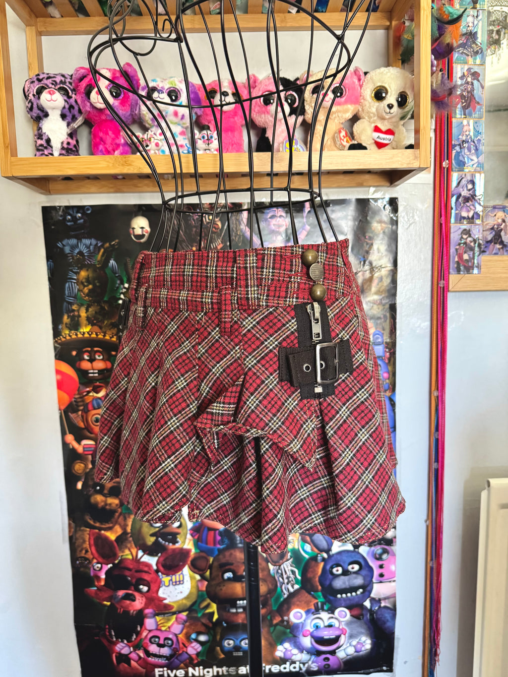 y2k vintage low waisted tartan pattern red ruffled mini skirt with buckles