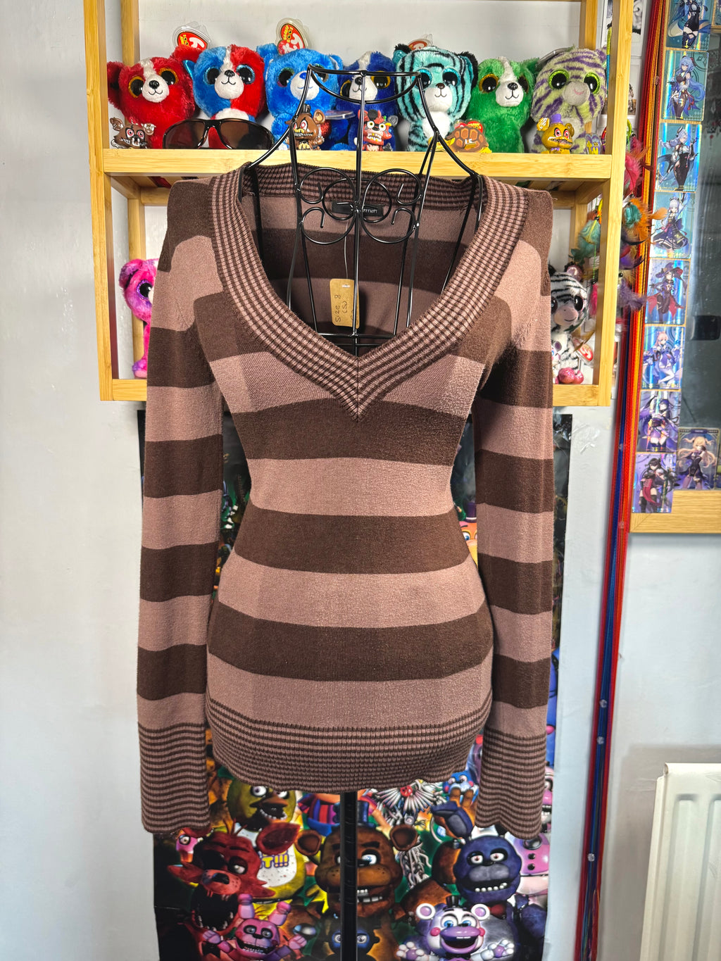 y2k vintage chocolate brown striped long sleeved vneck fitted jumper
