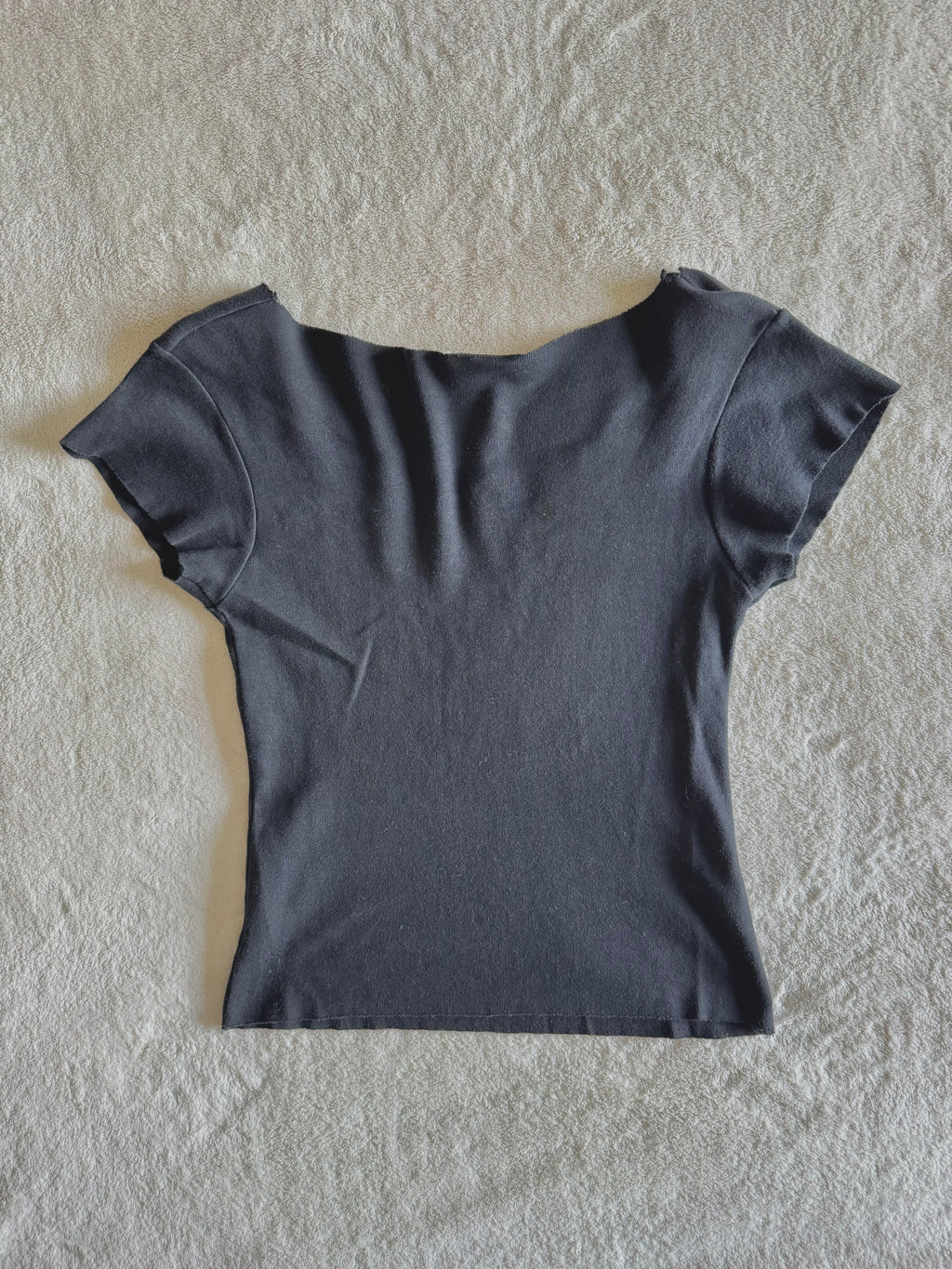 y2k vintage “men drive women crazy” graphic cropped and fitted vneck shirt