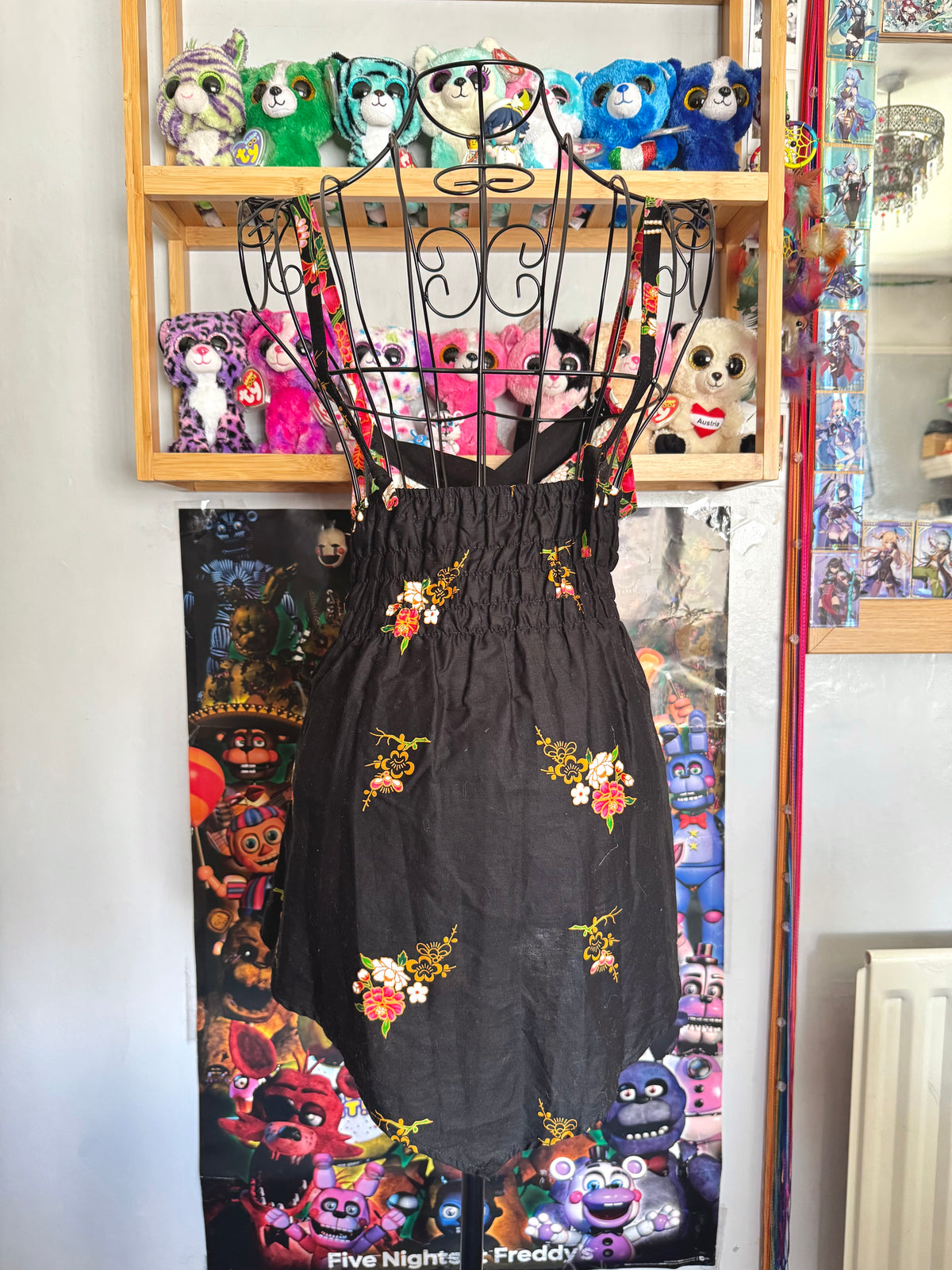 y2k vintage black and multi floral beaded fitted cami top
