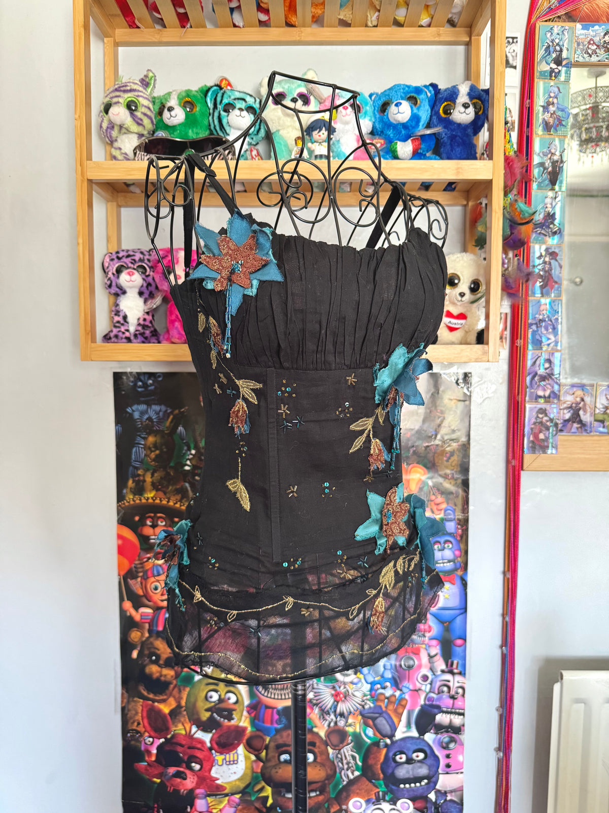 y2k vintage boned and fitted black cami top with floral embroidery