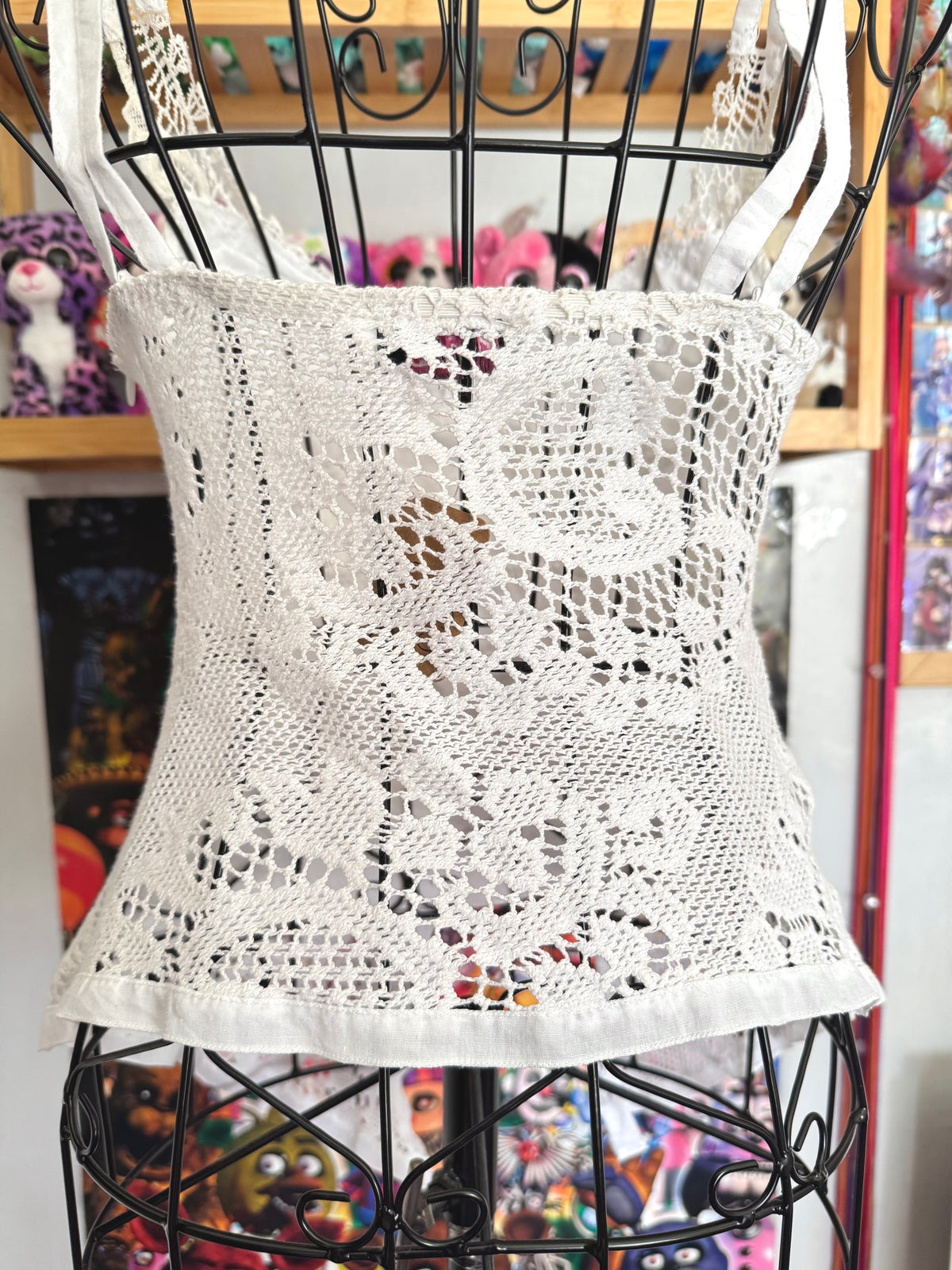 y2k vintage white crocheted cropped and fitted fairy hem cami top
