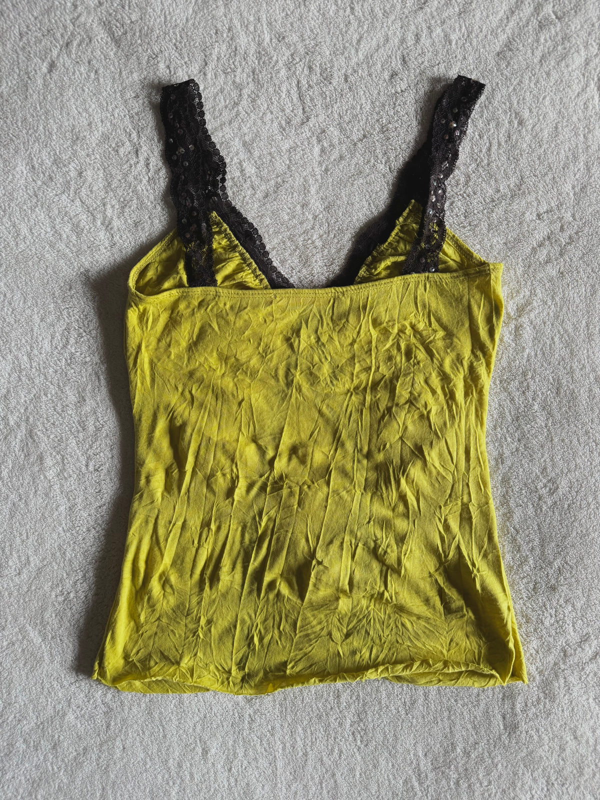 y2k vintage yellow ruched and fitted cami top with brown lace trimmings and sequins