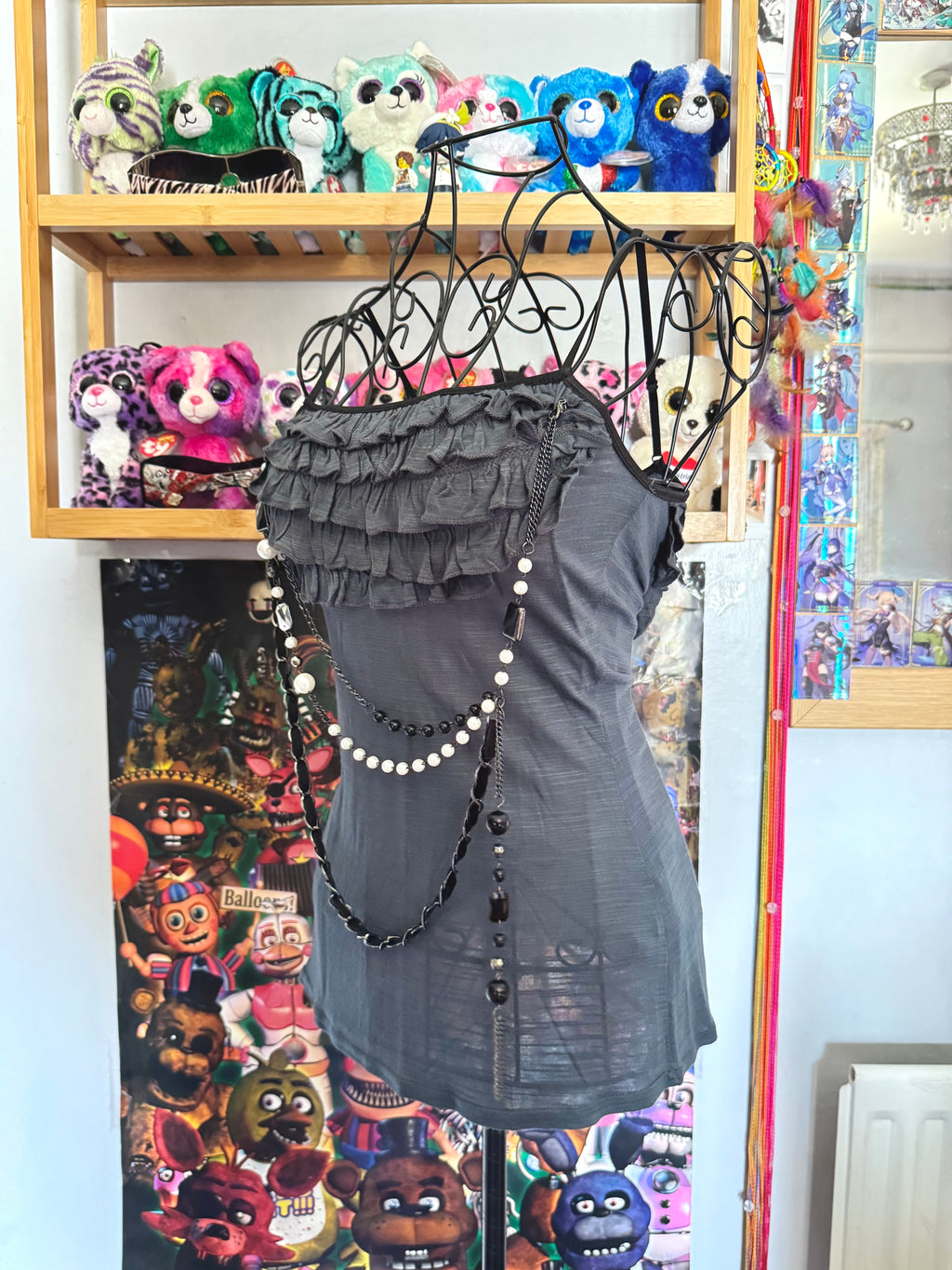 y2k vintage grey fitted cami top with layered necklace overlay grunge