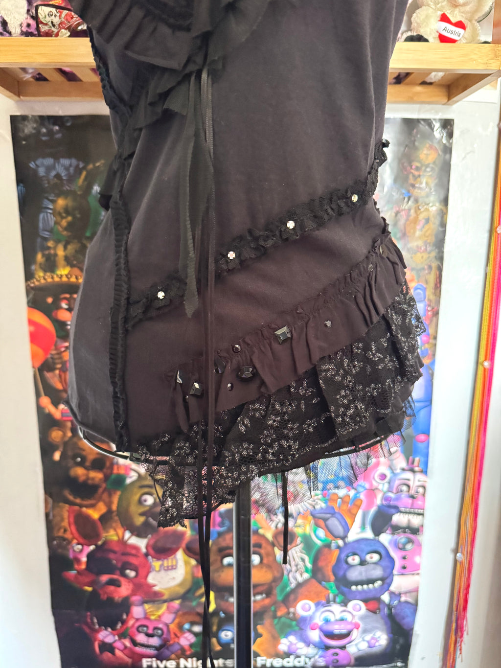 y2k vintage fitted sleeveless black vest top with lace trimmings and sequin embellishments