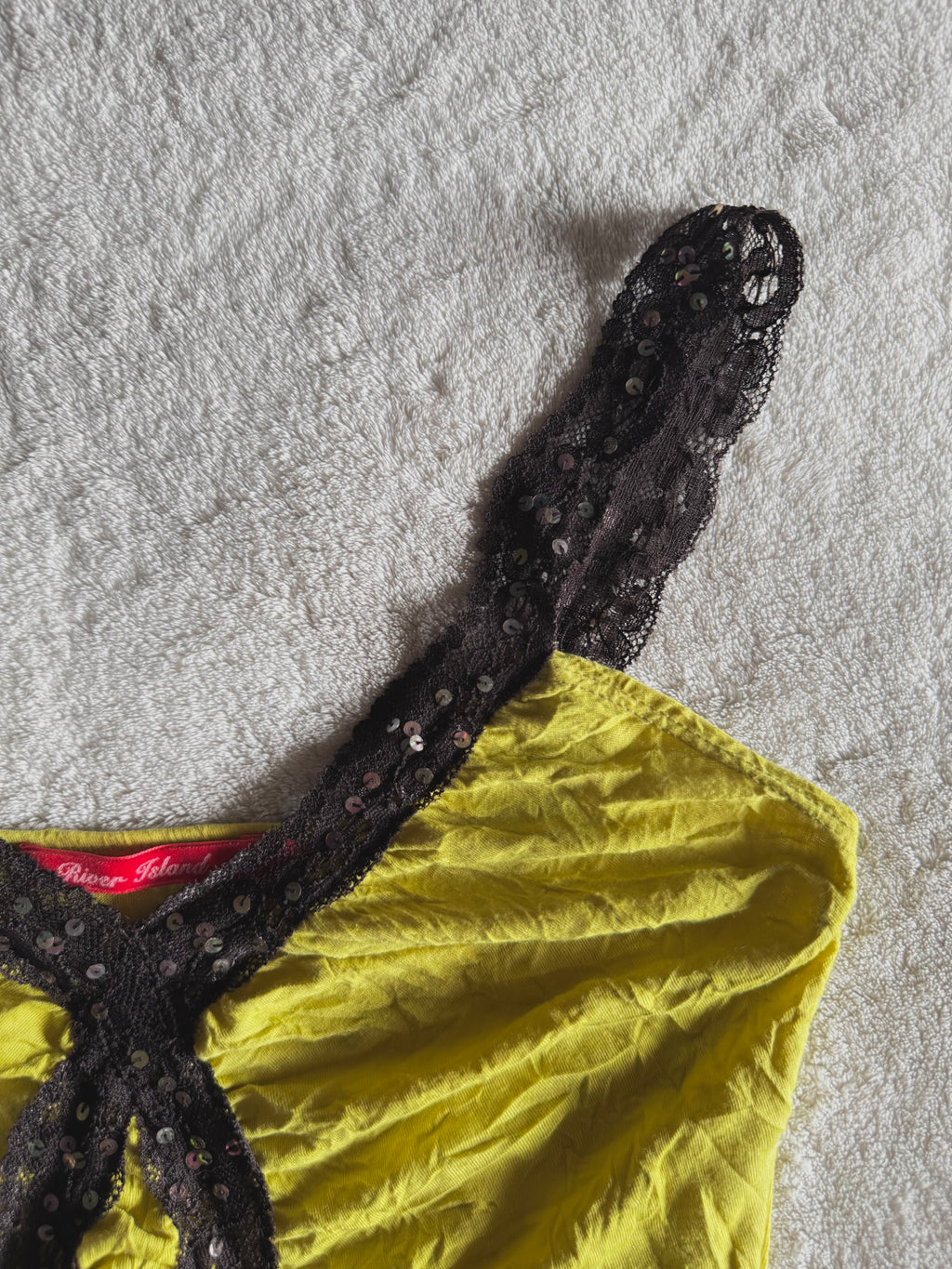 y2k vintage yellow ruched and fitted cami top with brown lace trimmings and sequins