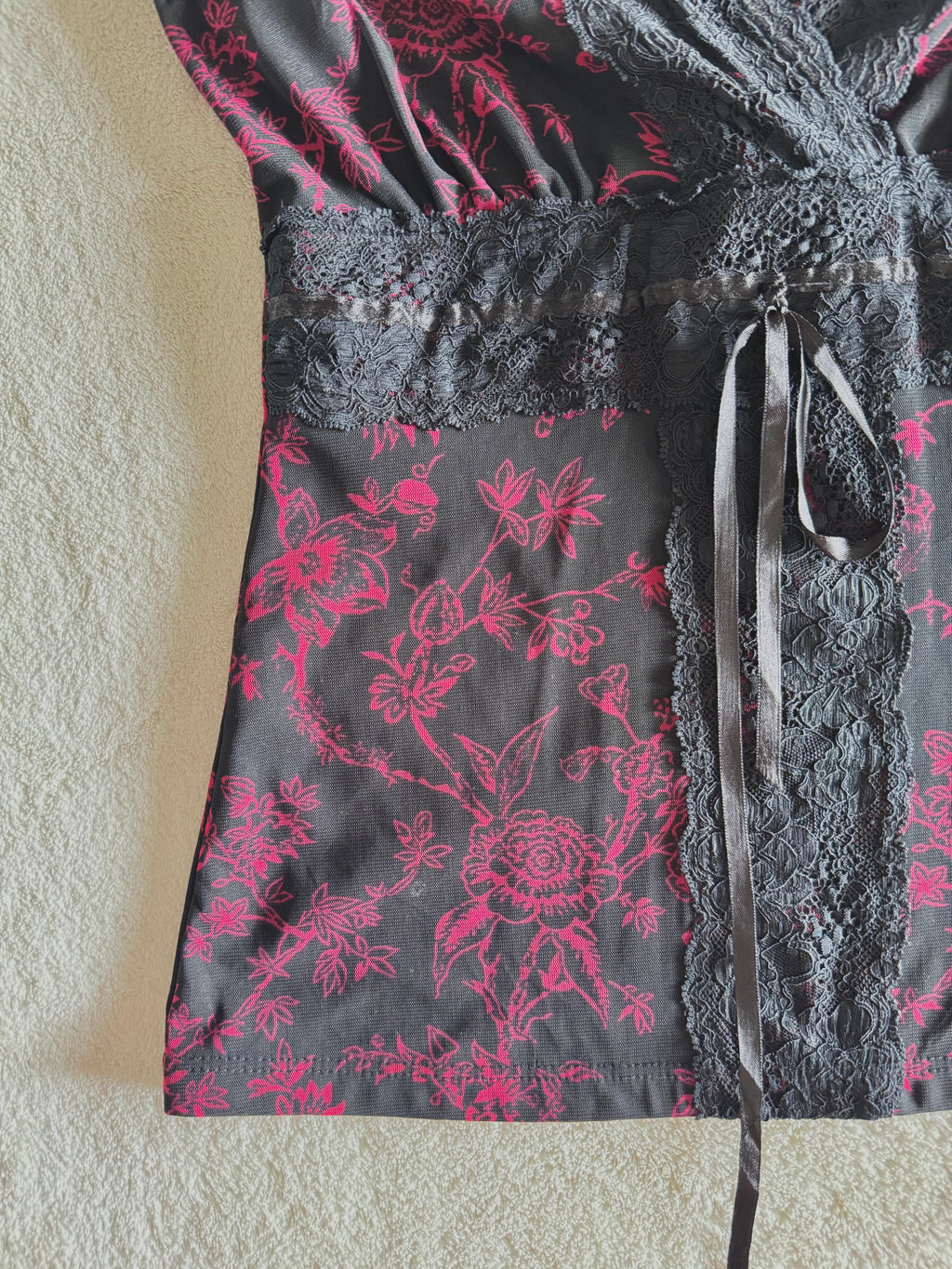 y2k vintage black and pink floral lace trim cami top gothic