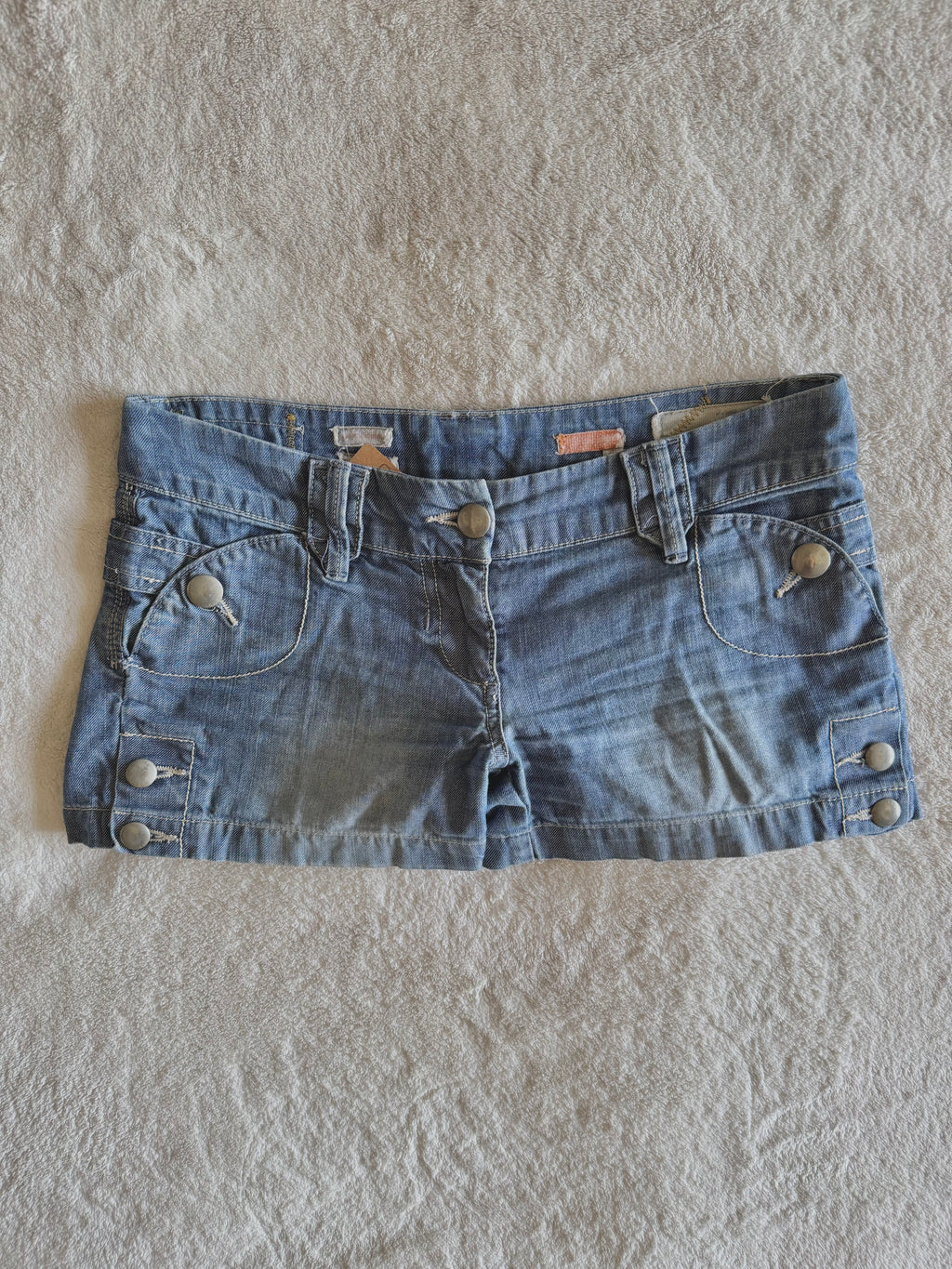 y2k vintage low waisted medium wash denim mini shorts