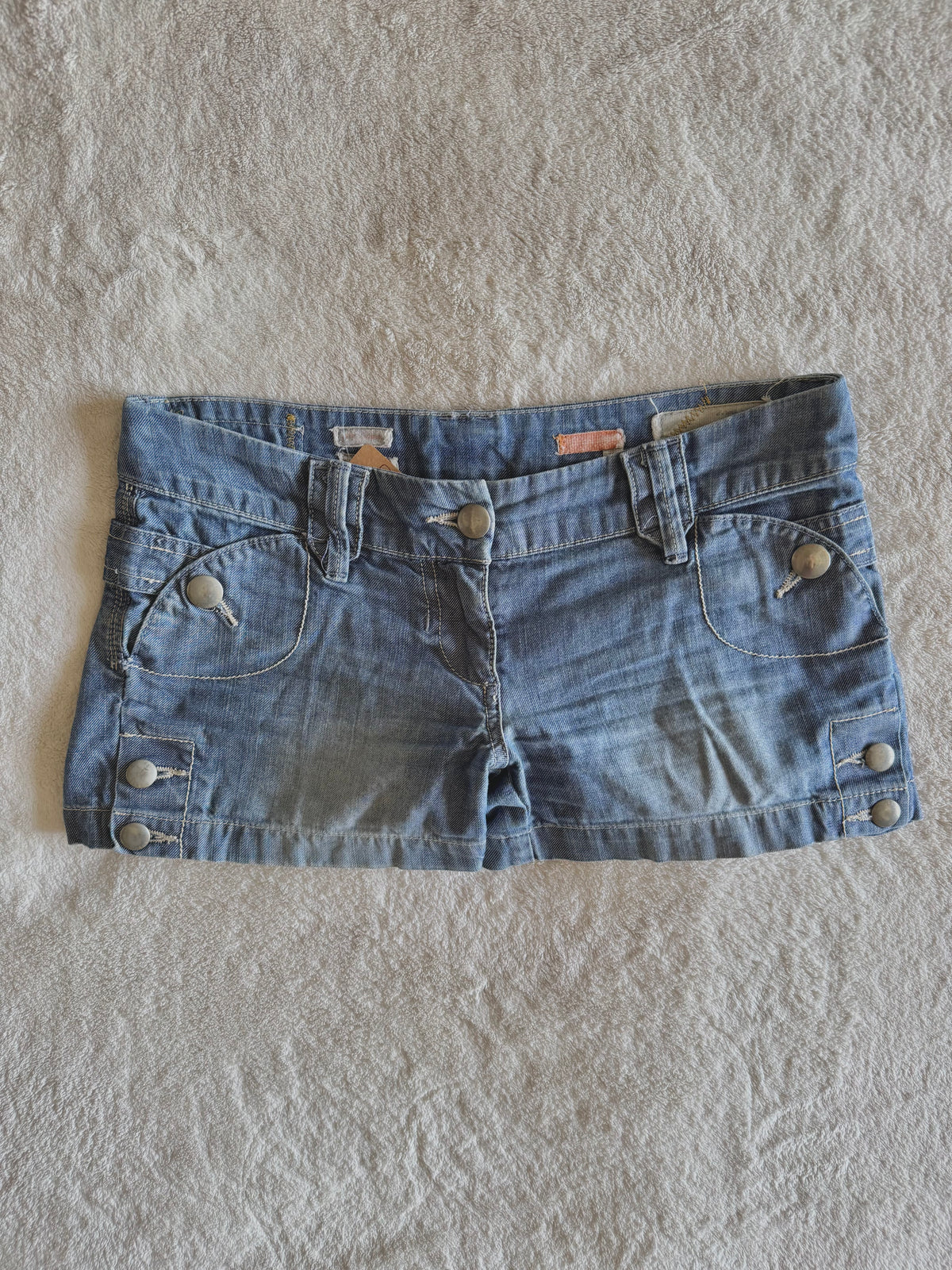 y2k vintage low waisted medium wash denim mini shorts