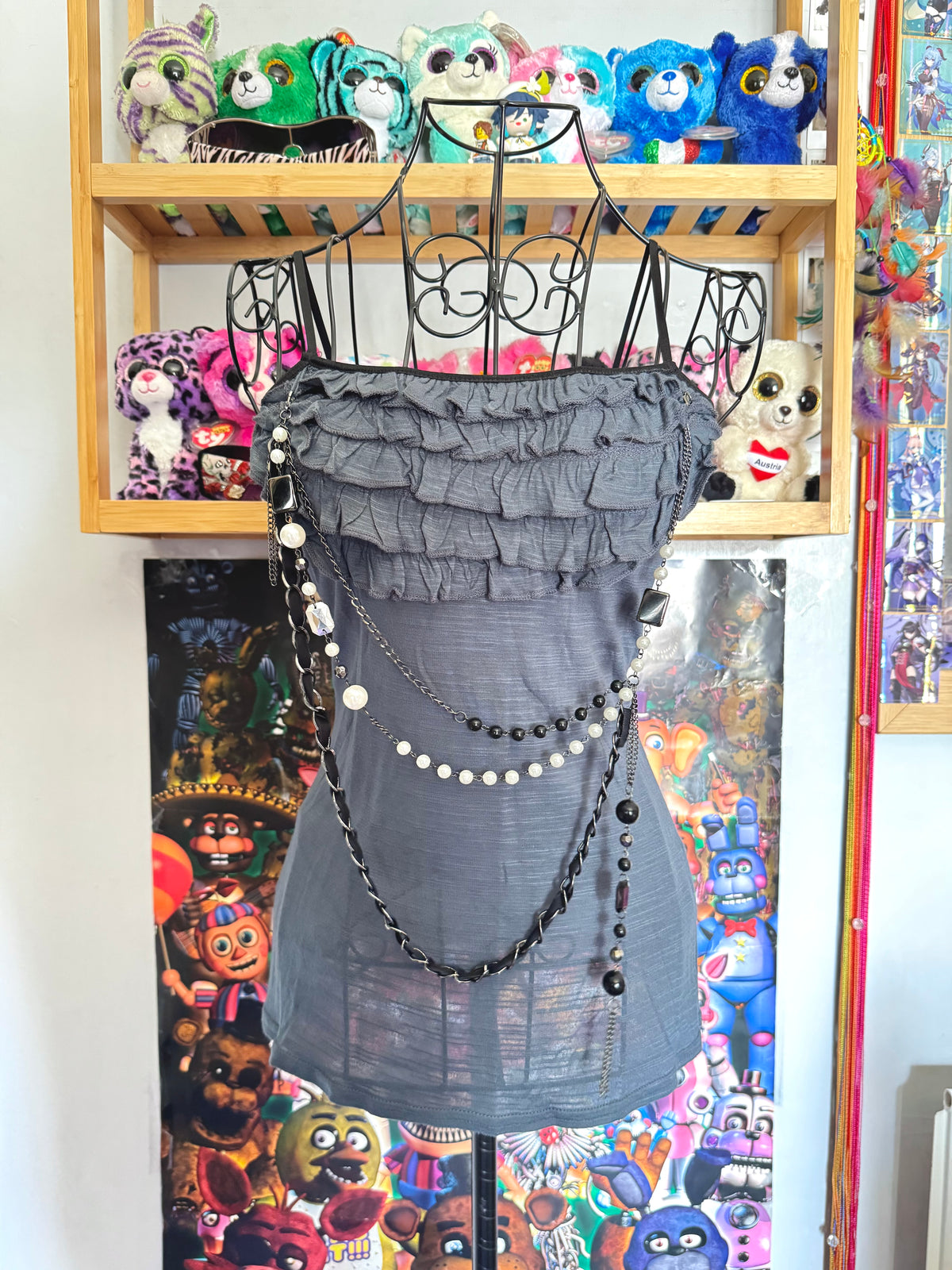 y2k vintage grey fitted cami top with layered necklace overlay grunge
