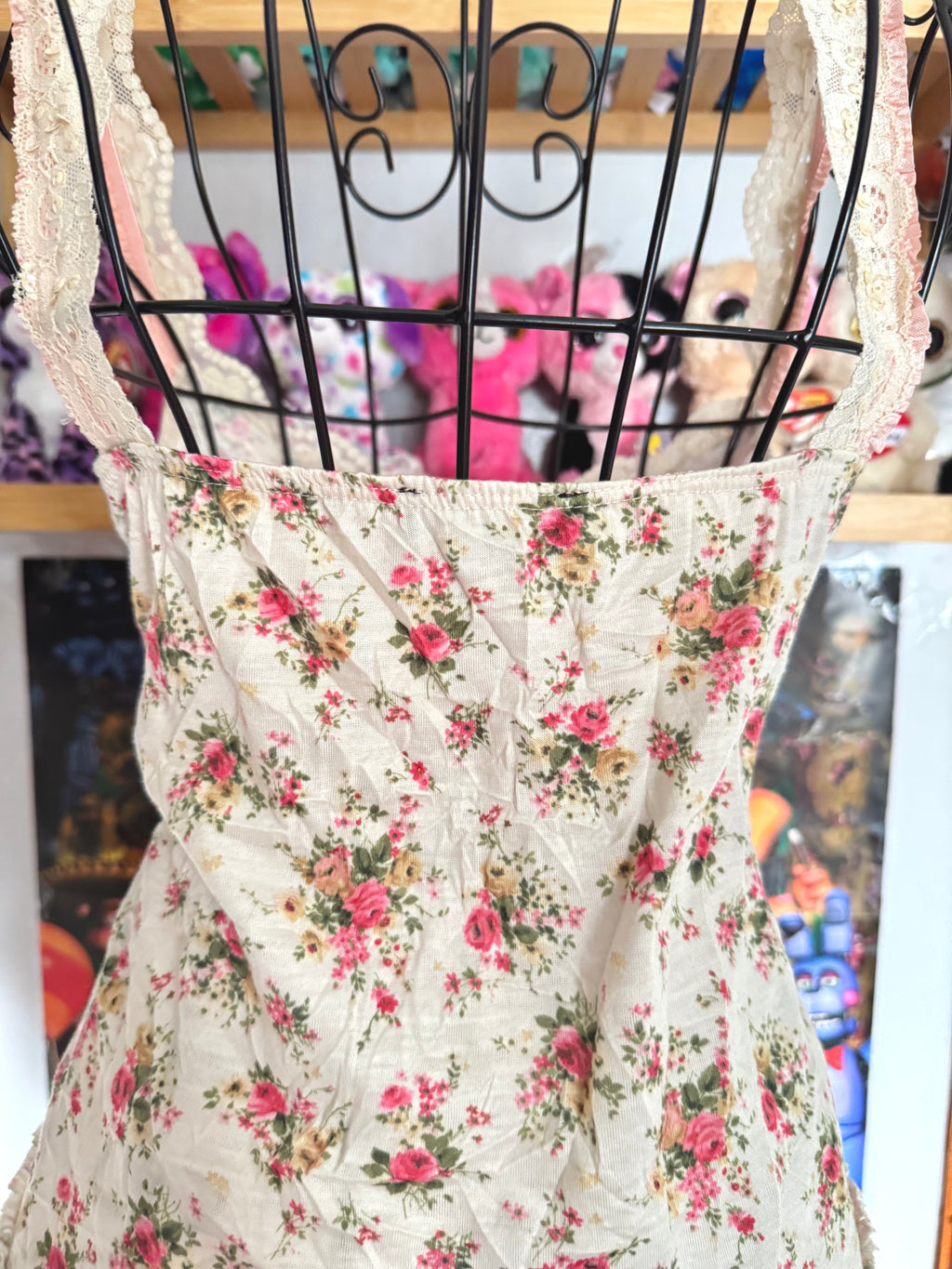 y2k vintage cream floral print sequin embellished ruffle lace trim cami top