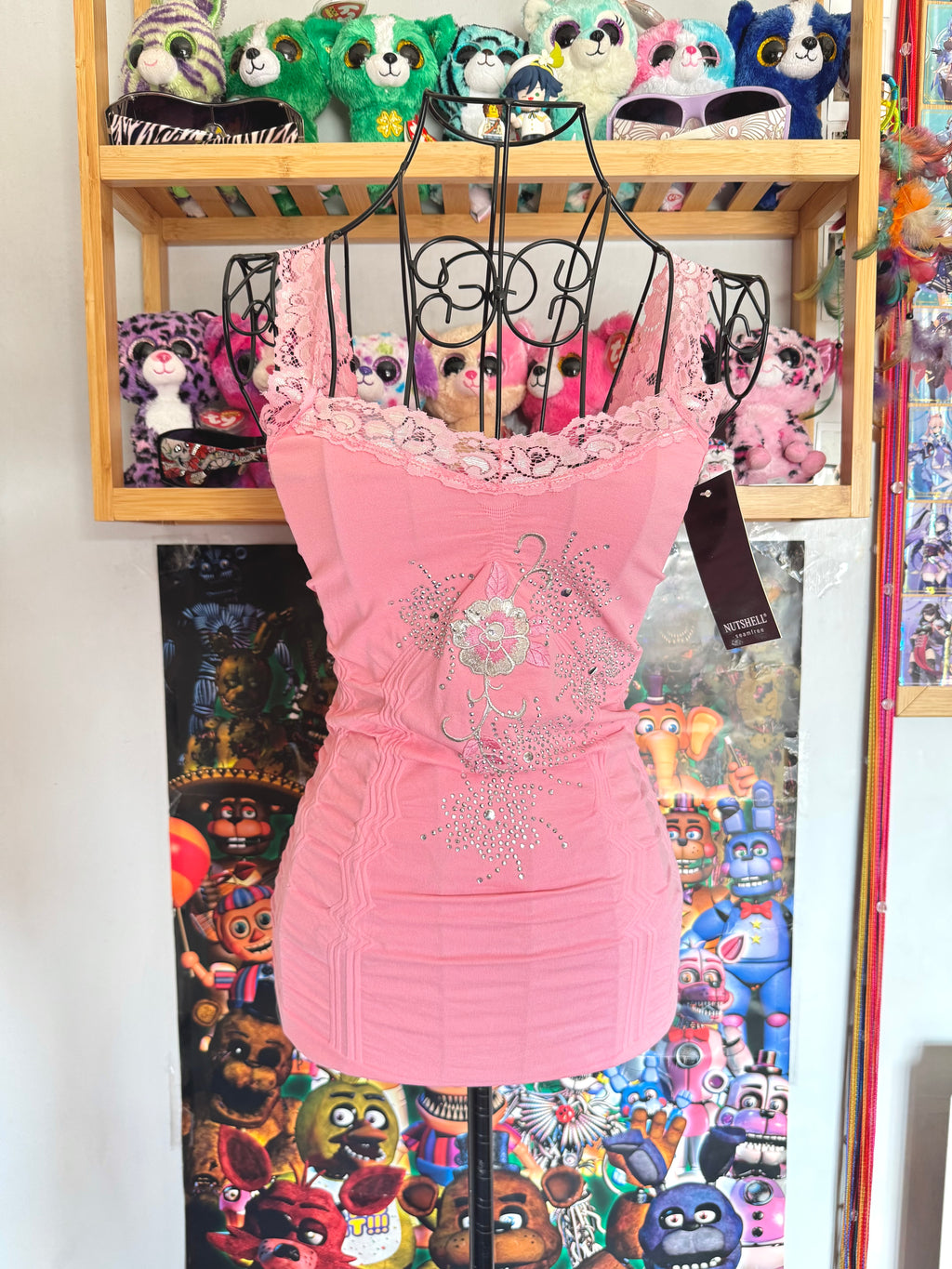 y2k vintage baby pink seamless cami top with lace trimmings and rhinestones