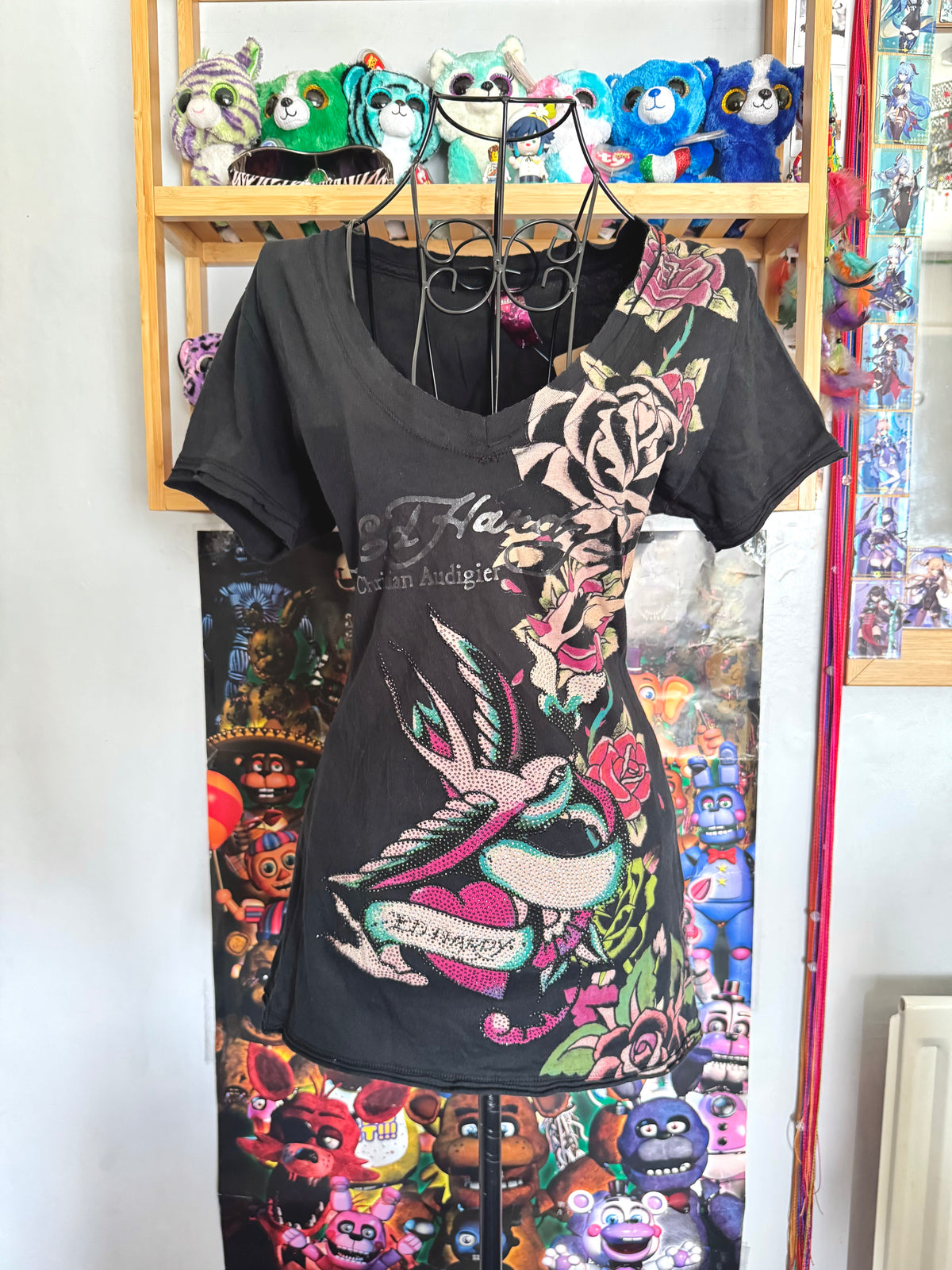 y2k vintage graphic rhinestone embellished vneck fitted tshirt