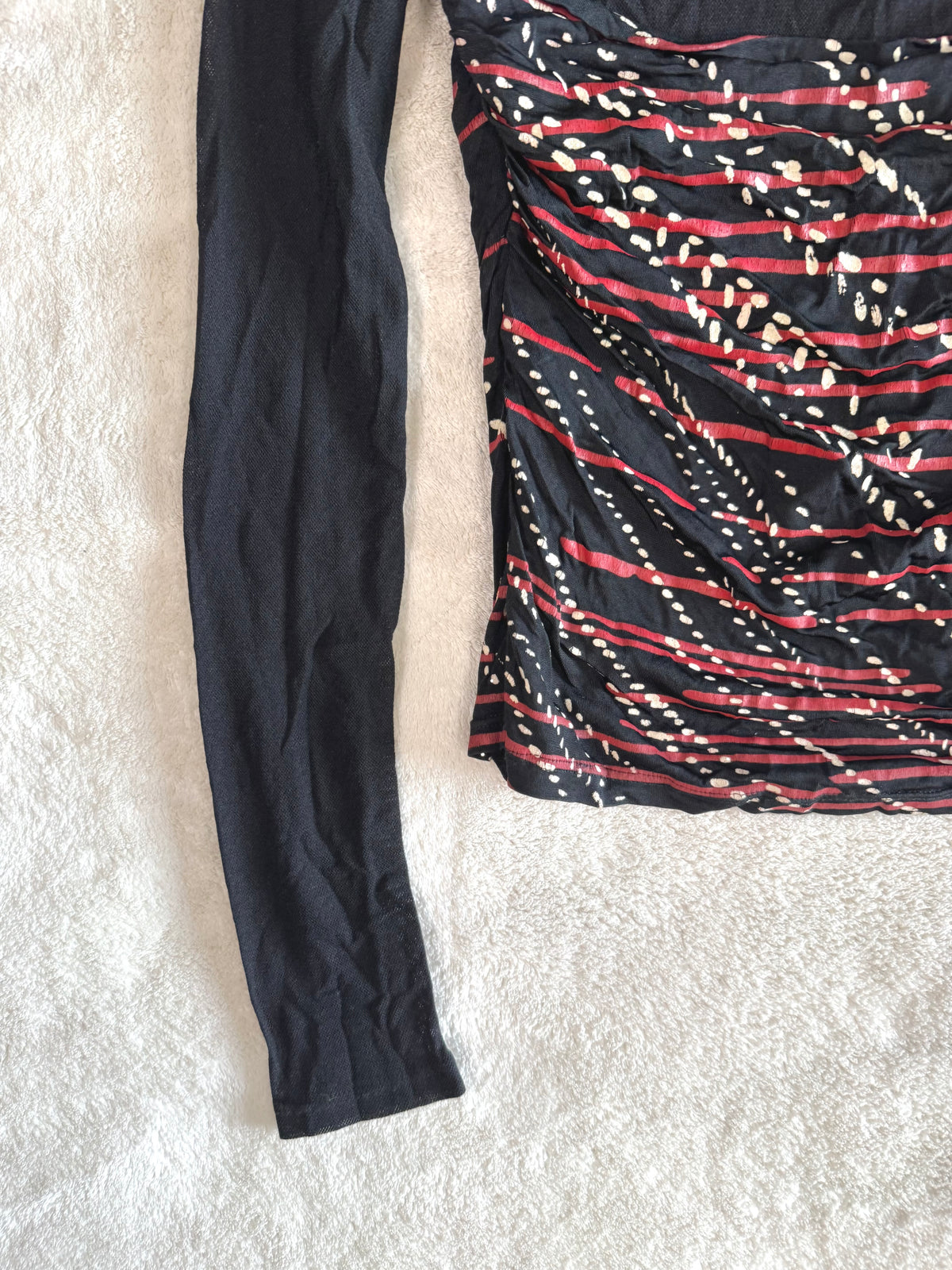 y2k vintage fitted ruched mesh long sleeved top with red slinky swirl pattern body