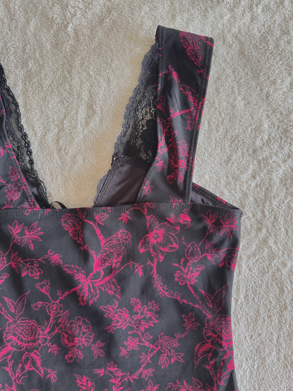 y2k vintage black and pink floral lace trim cami top gothic