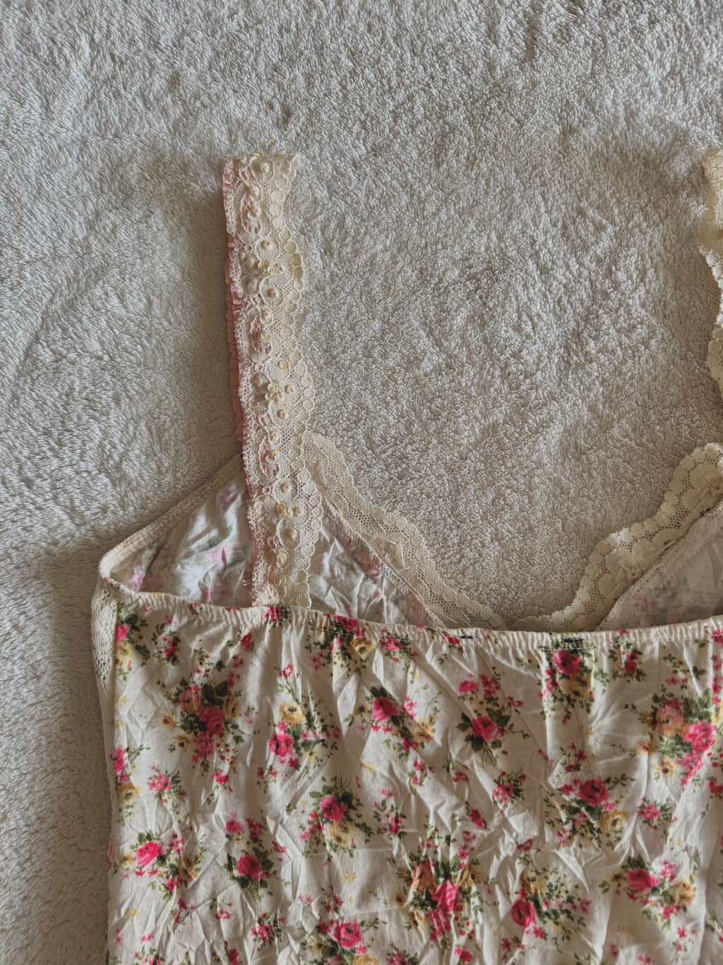 y2k vintage cream floral print sequin embellished ruffle lace trim cami top