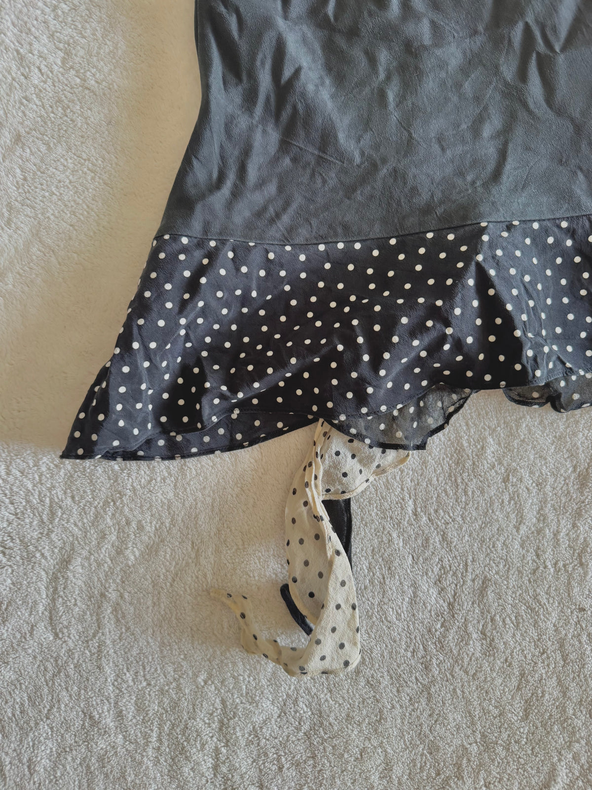 y2k vintage black and cream silk polkadot fitted asymmetrical cami top