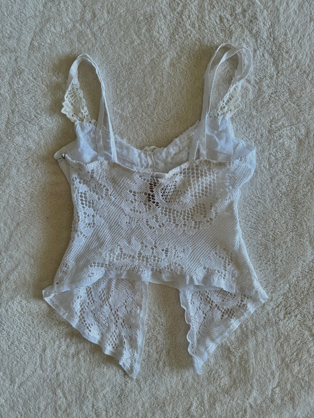 y2k vintage white crocheted cropped and fitted fairy hem cami top