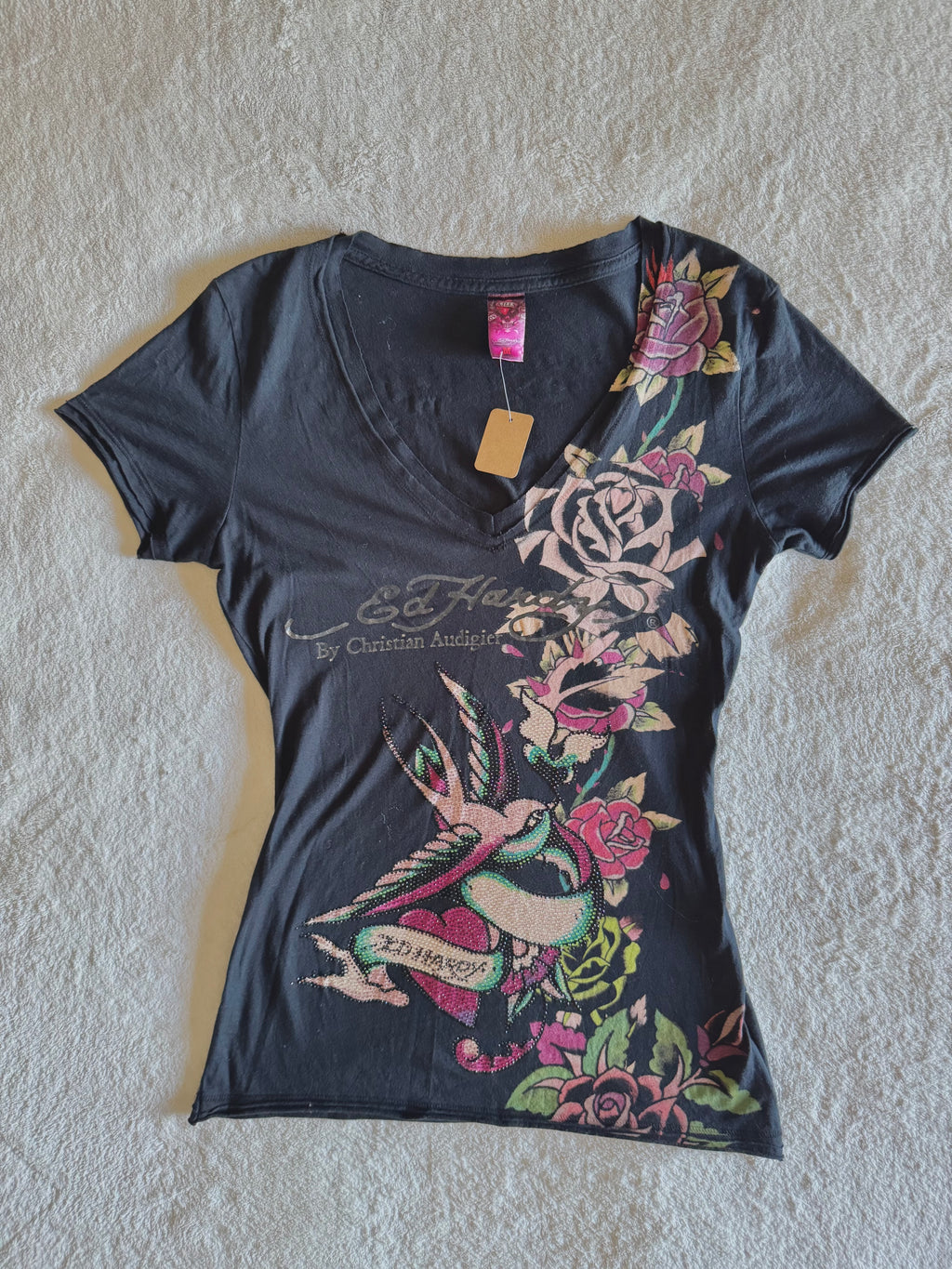 y2k vintage graphic rhinestone embellished vneck fitted tshirt