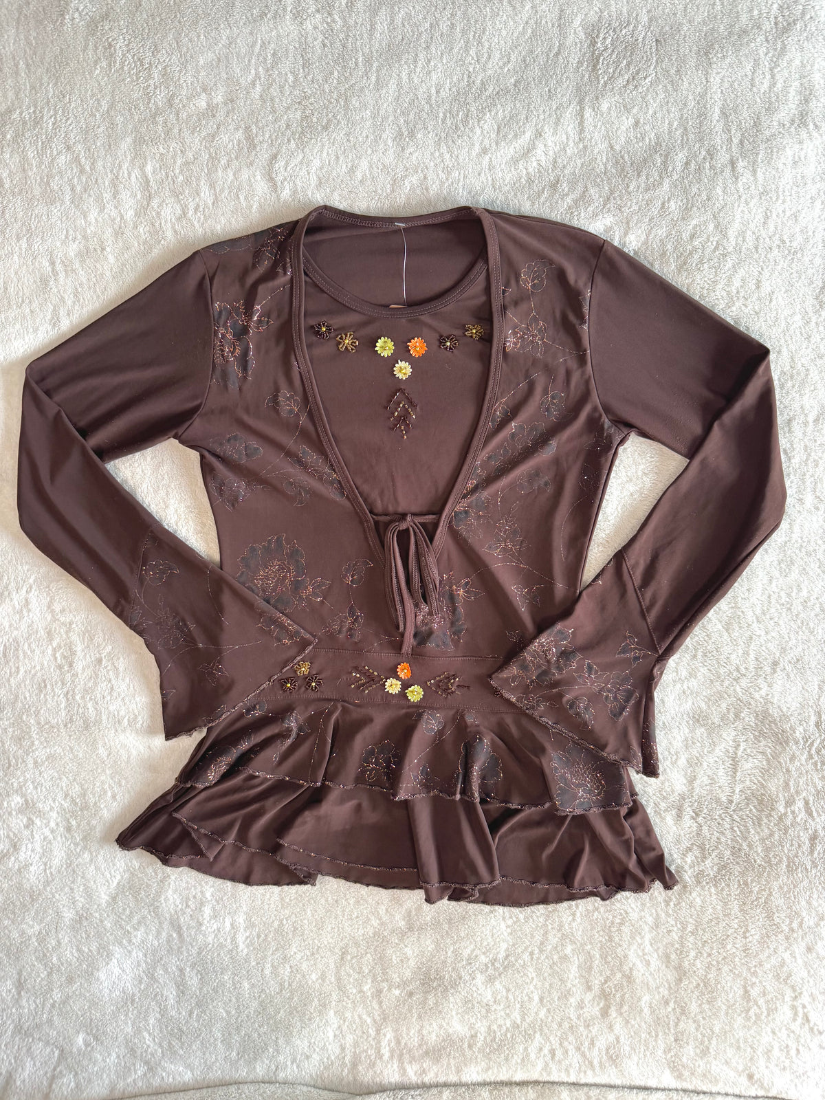 y2k vintage style brown fitted long sleeved floral layered top with ruffle tiered bottom fairycore