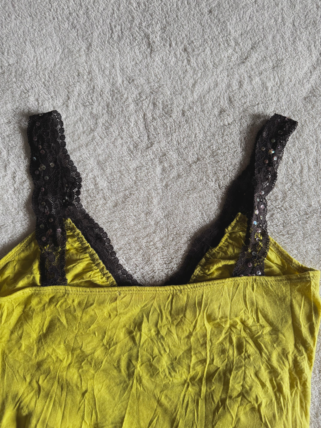 y2k vintage yellow ruched and fitted cami top with brown lace trimmings and sequins