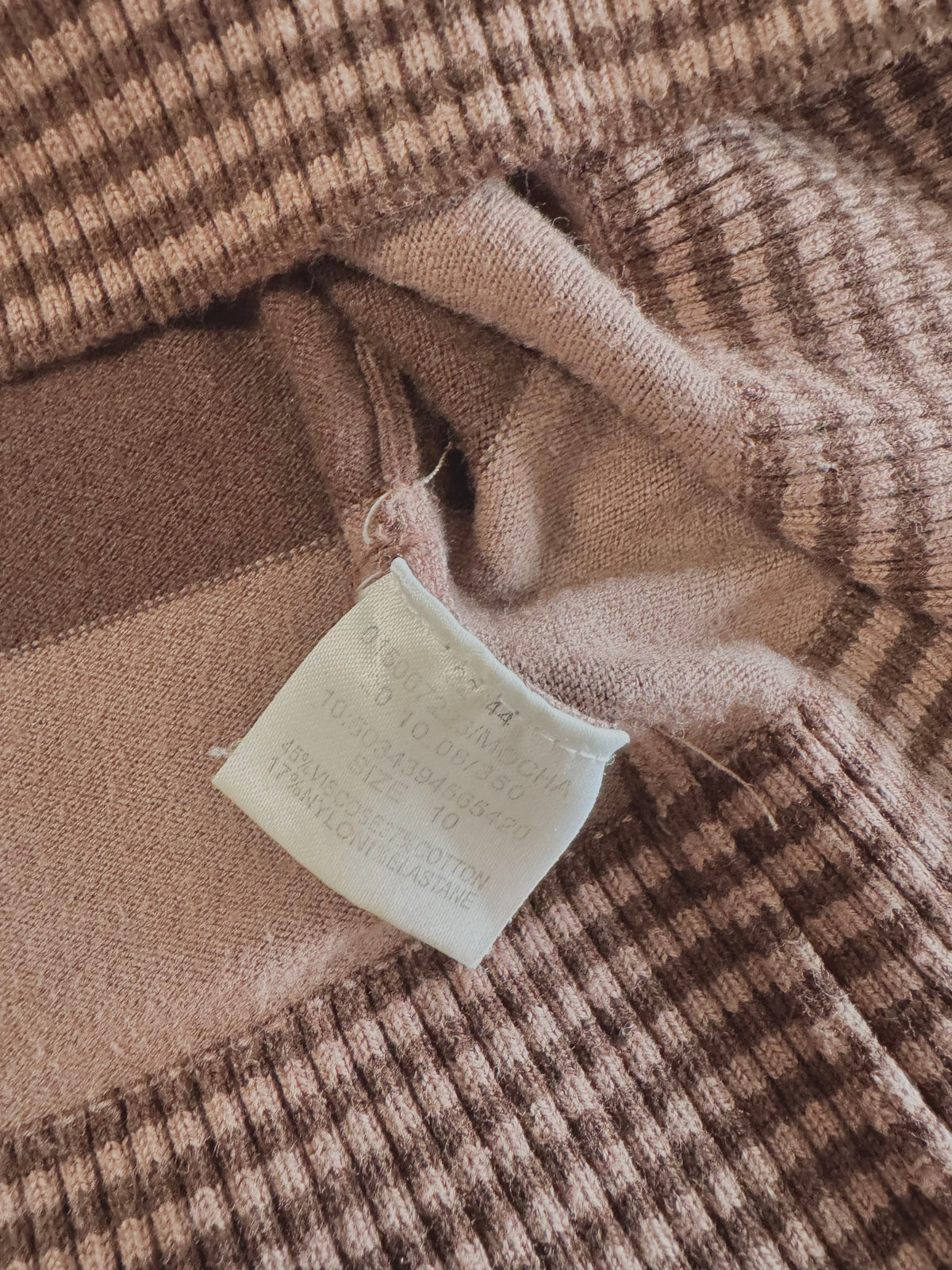 y2k vintage chocolate brown striped long sleeved vneck fitted jumper