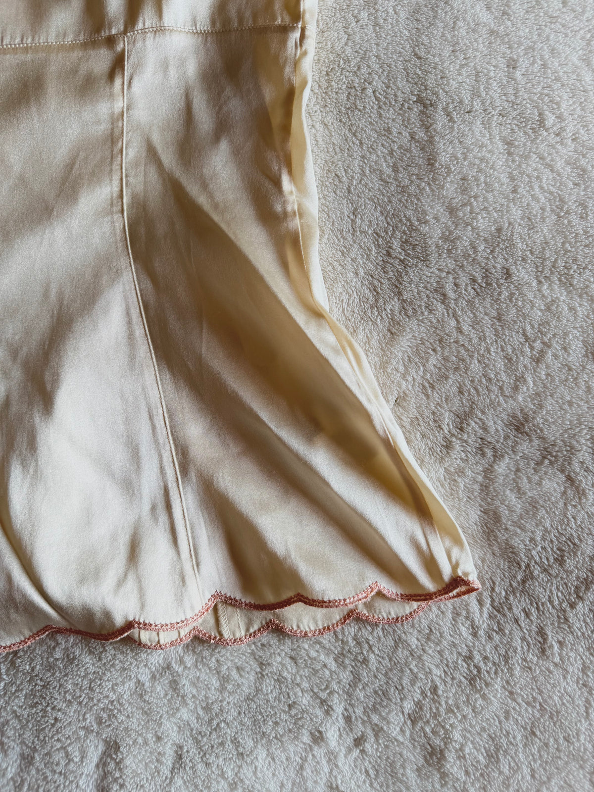 y2k vintage silk ivory white fitted cami top with pink floral embroidery