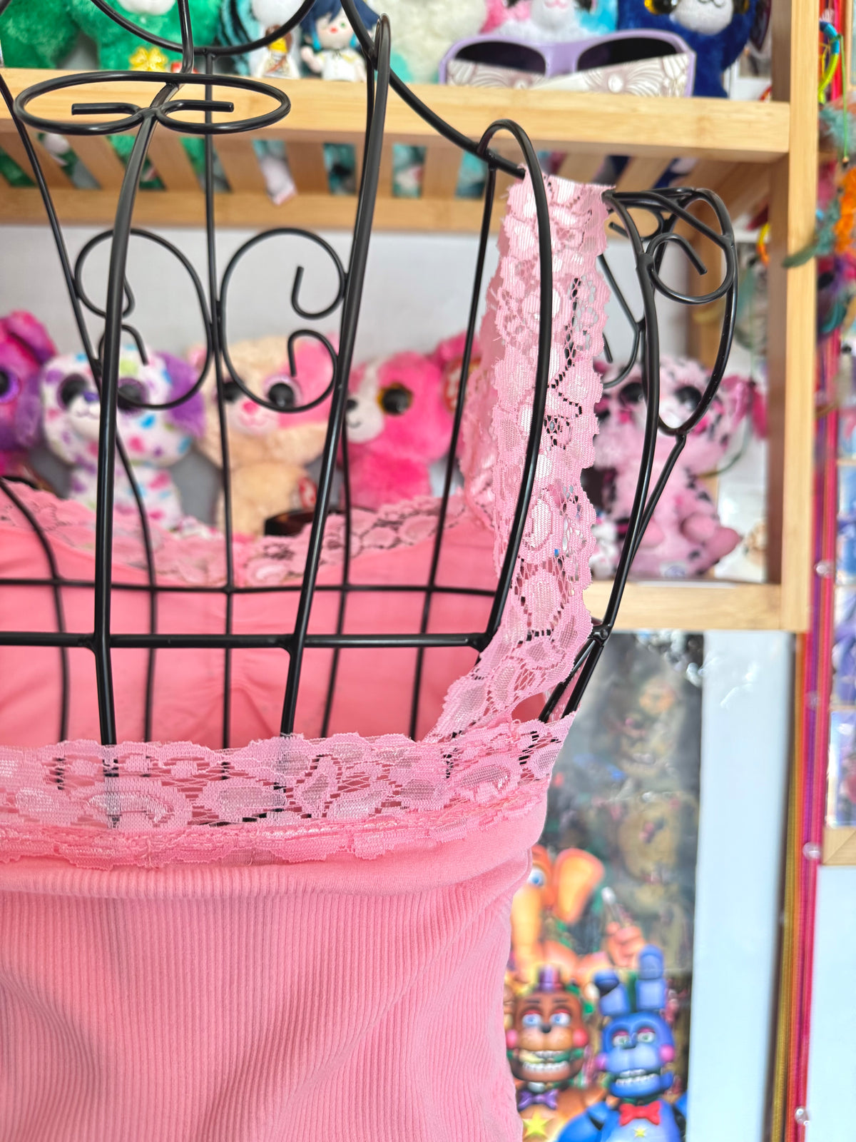 y2k vintage baby pink seamless cami top with lace trimmings and rhinestones