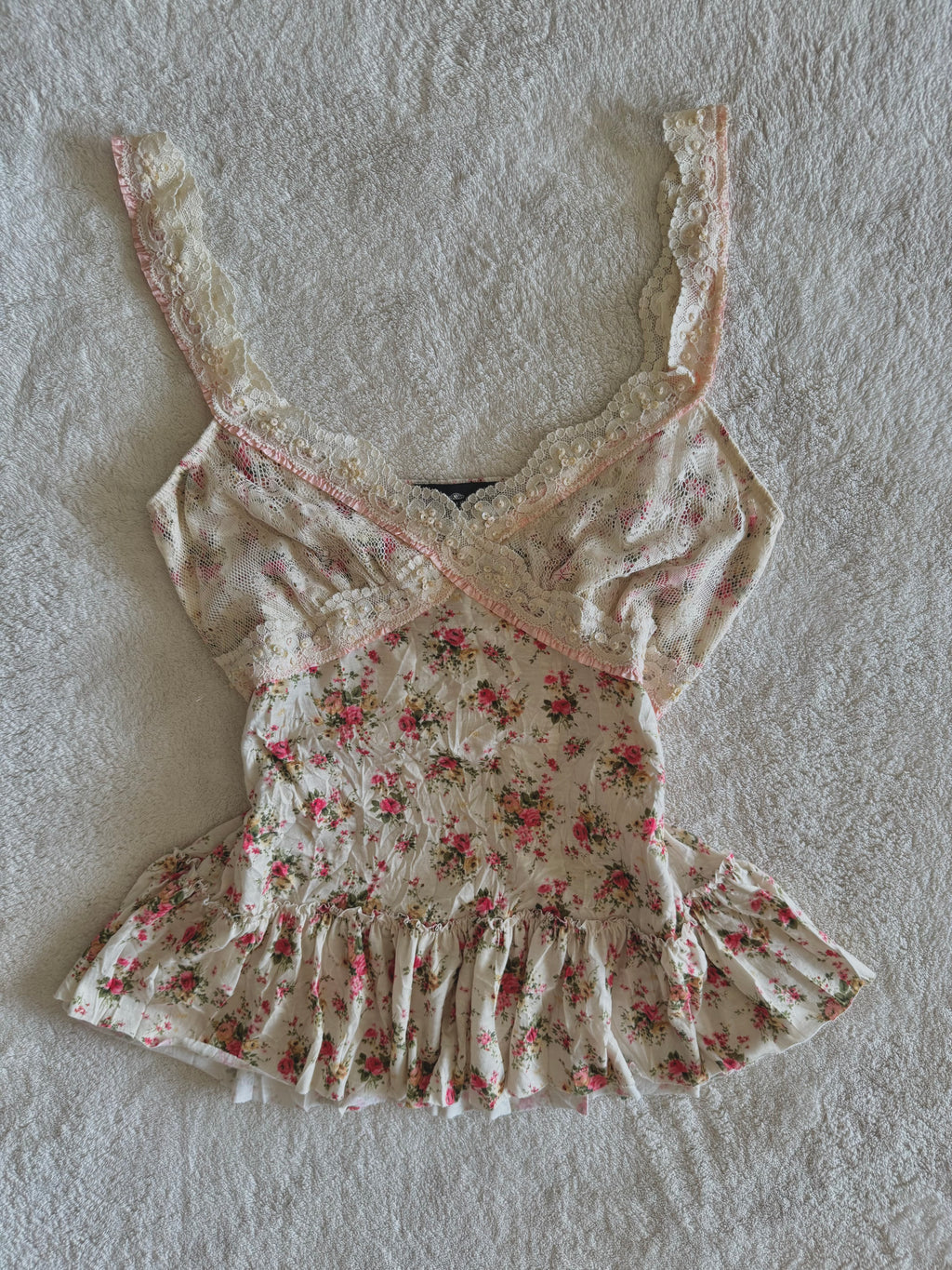 y2k vintage cream floral print sequin embellished ruffle lace trim cami top