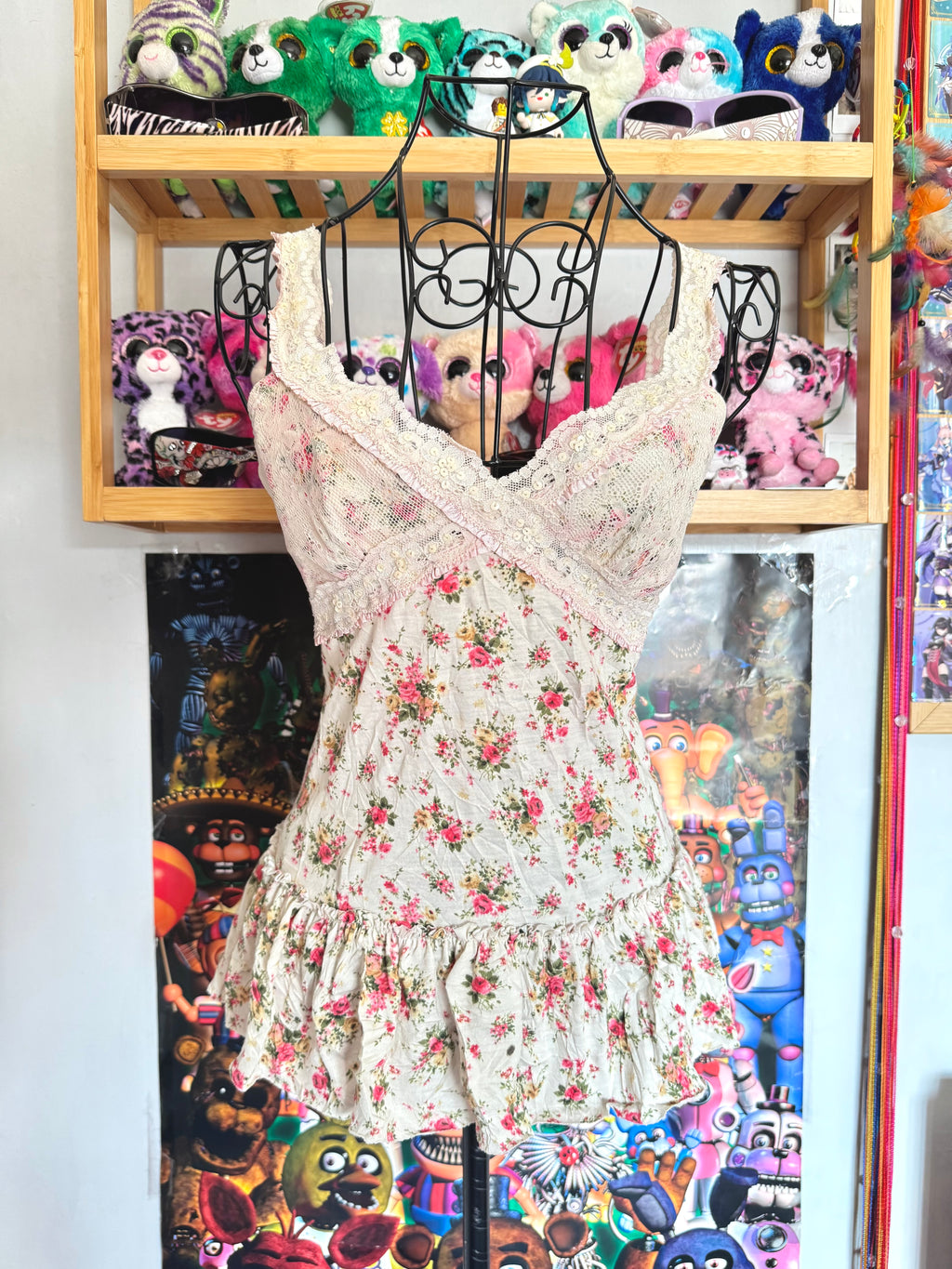 y2k vintage cream floral print sequin embellished ruffle lace trim cami top
