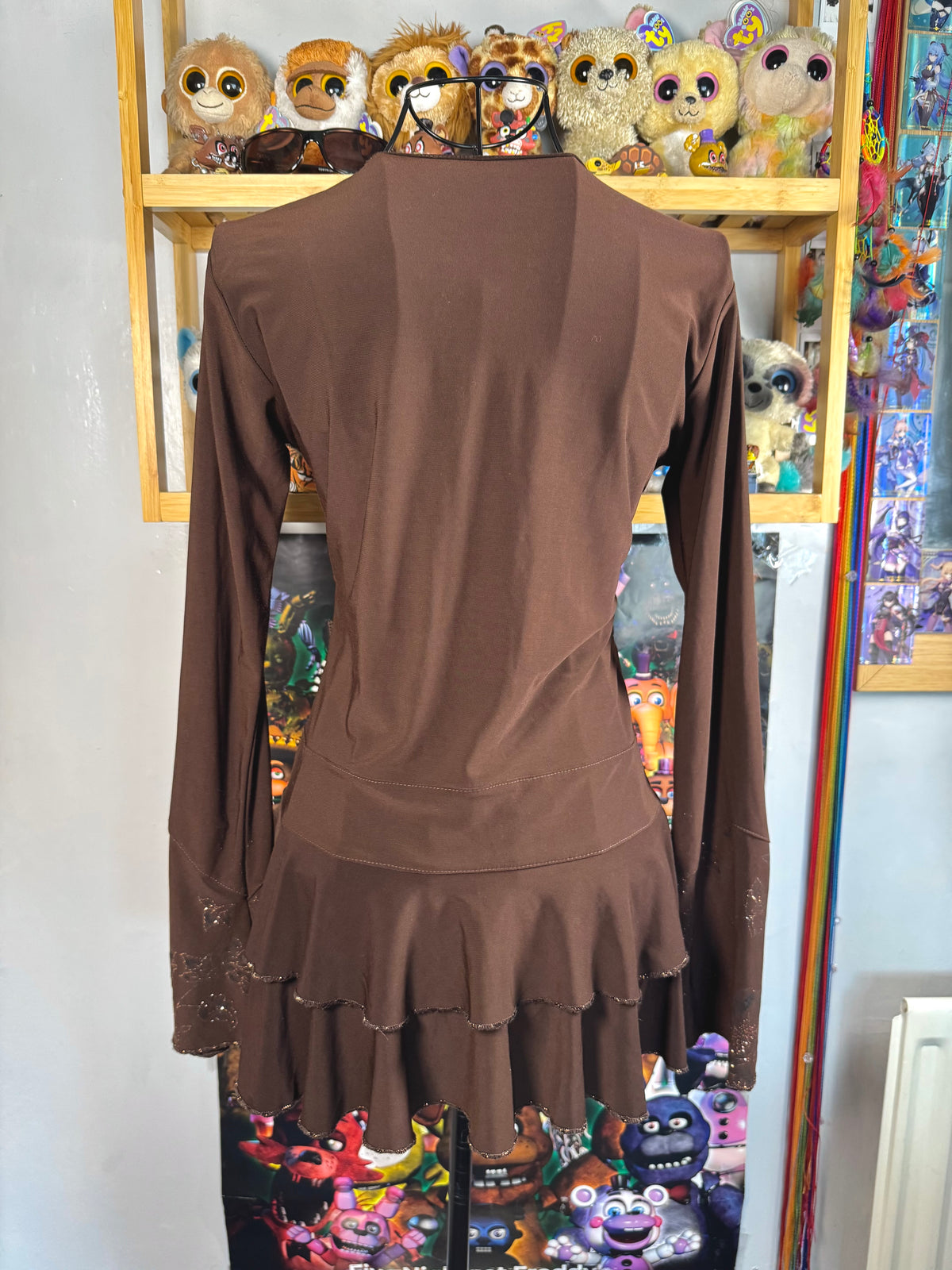 y2k vintage style brown fitted long sleeved floral layered top with ruffle tiered bottom fairycore