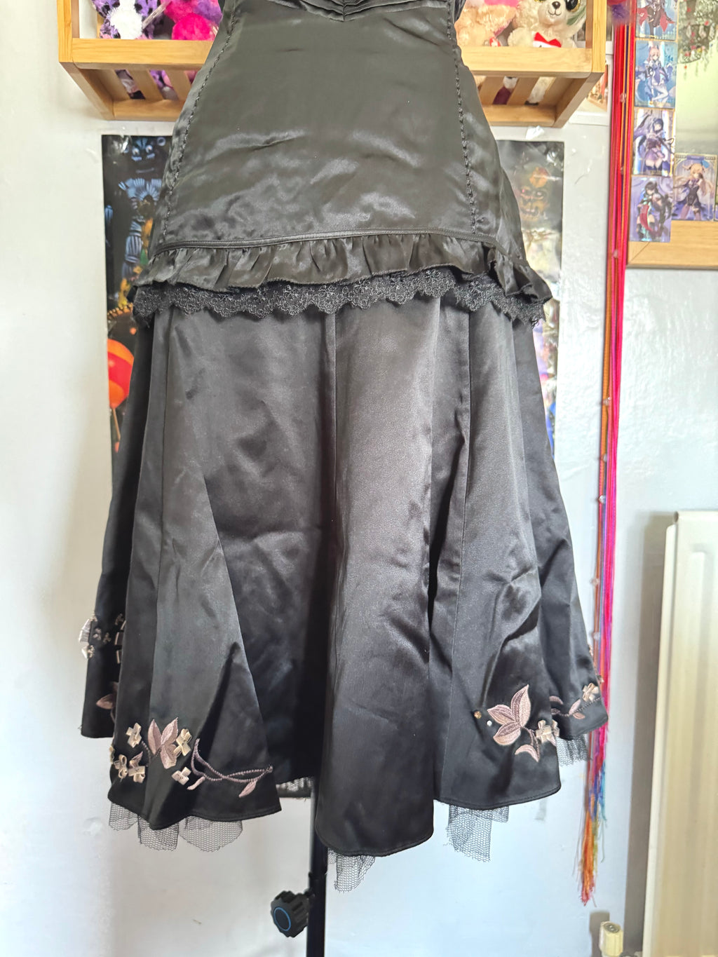 y2k vintage silk co-ord cami top and mini skirt with 3D blossoms embellished