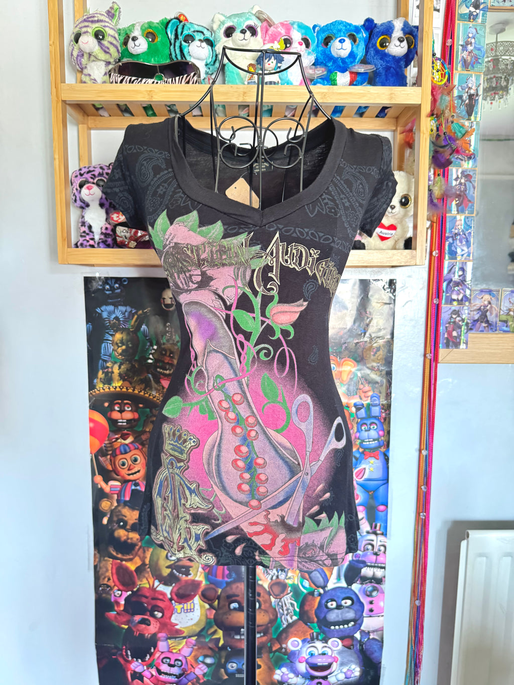 y2k vintage graphic fitted vneck tshirt mcbling