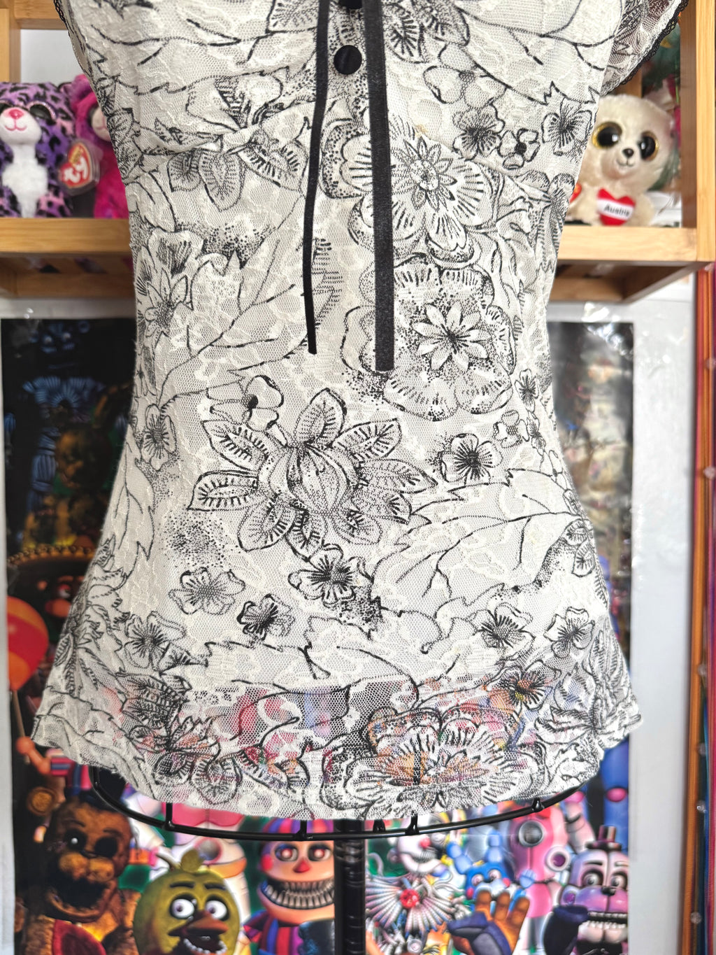 y2k vintage white floral sweetheart neckline fitted cami top