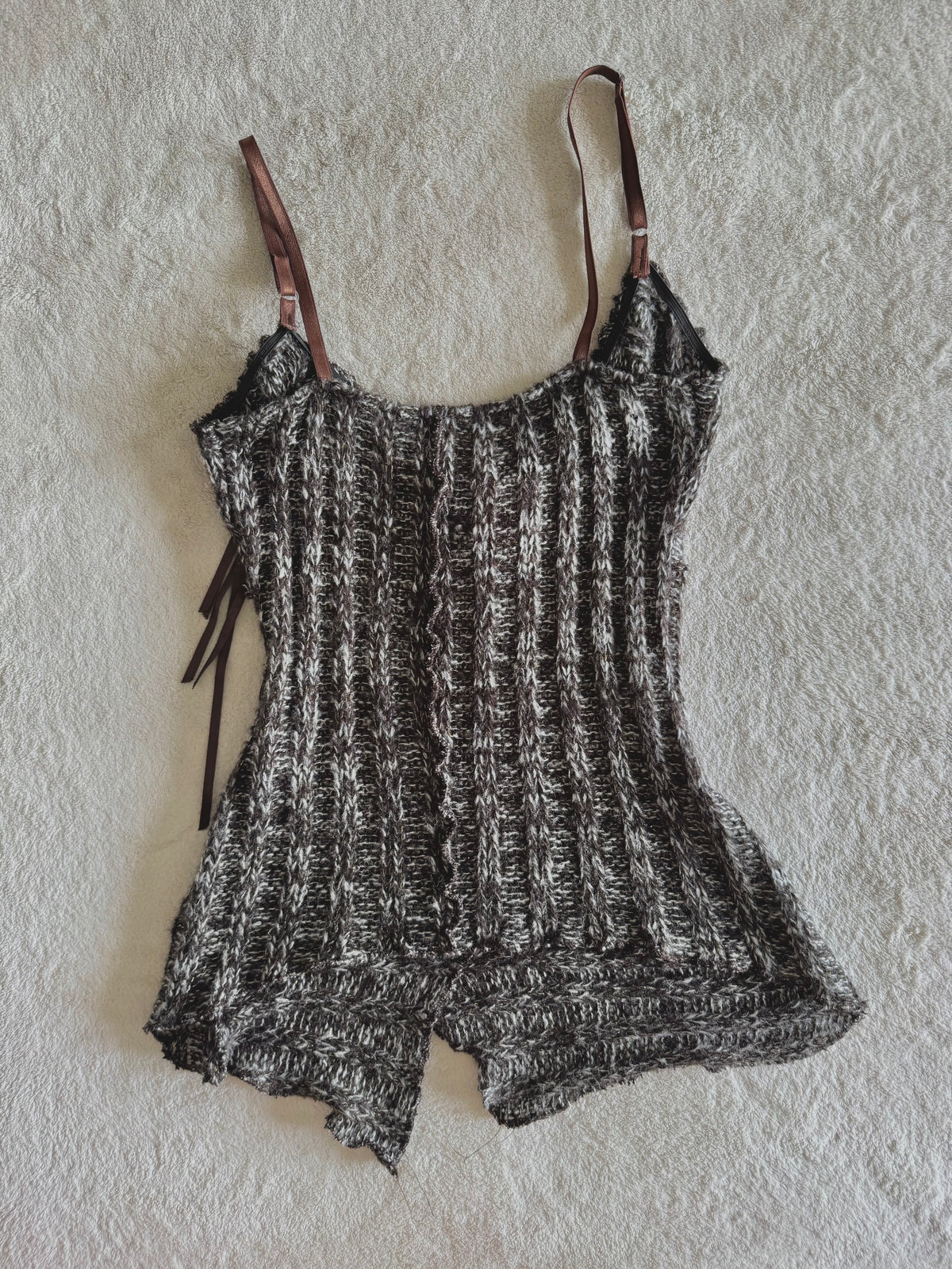 y2k vintage knitted brown and white fitted cami top with rosette