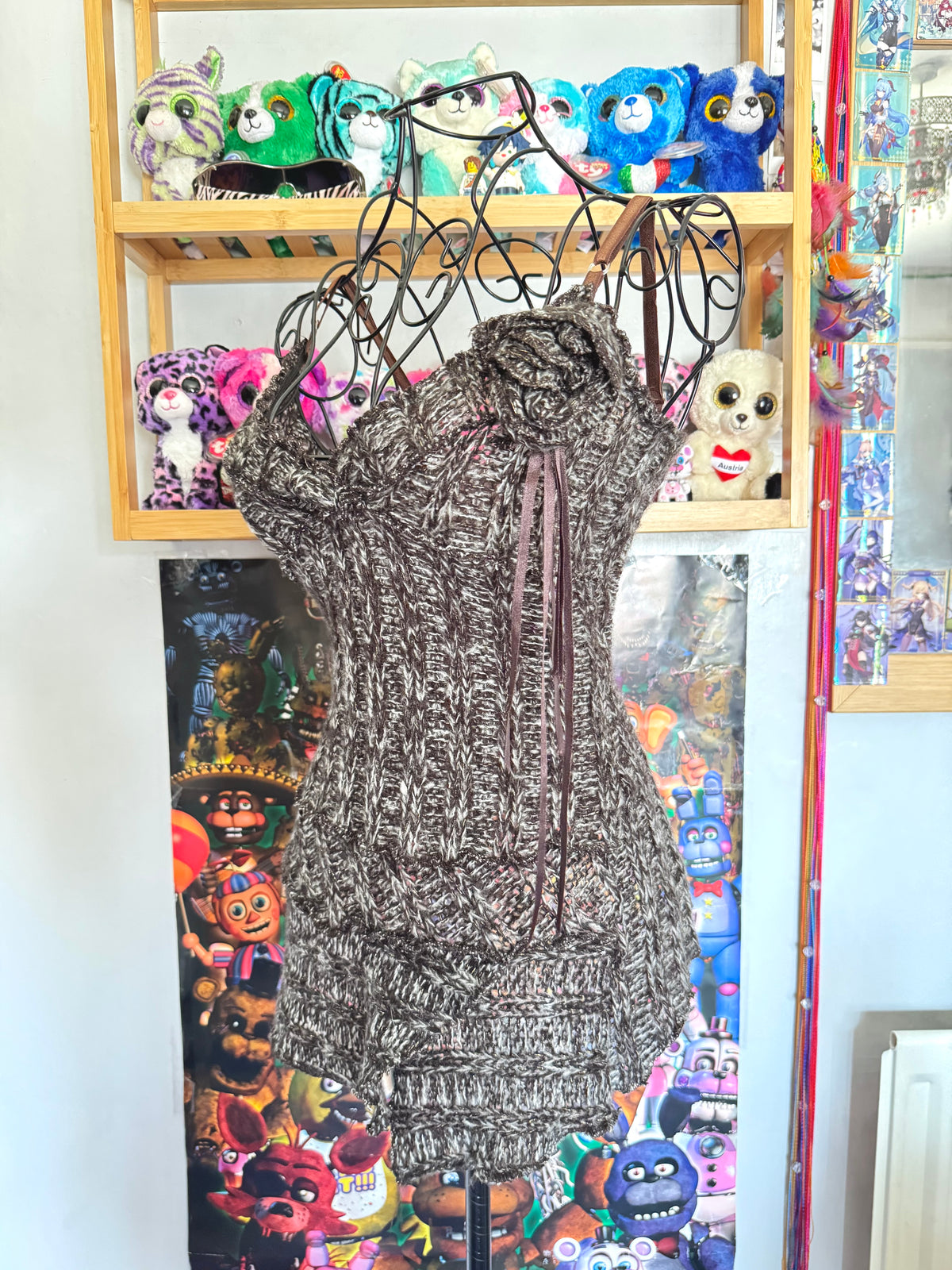 y2k vintage knitted brown and white fitted cami top with rosette