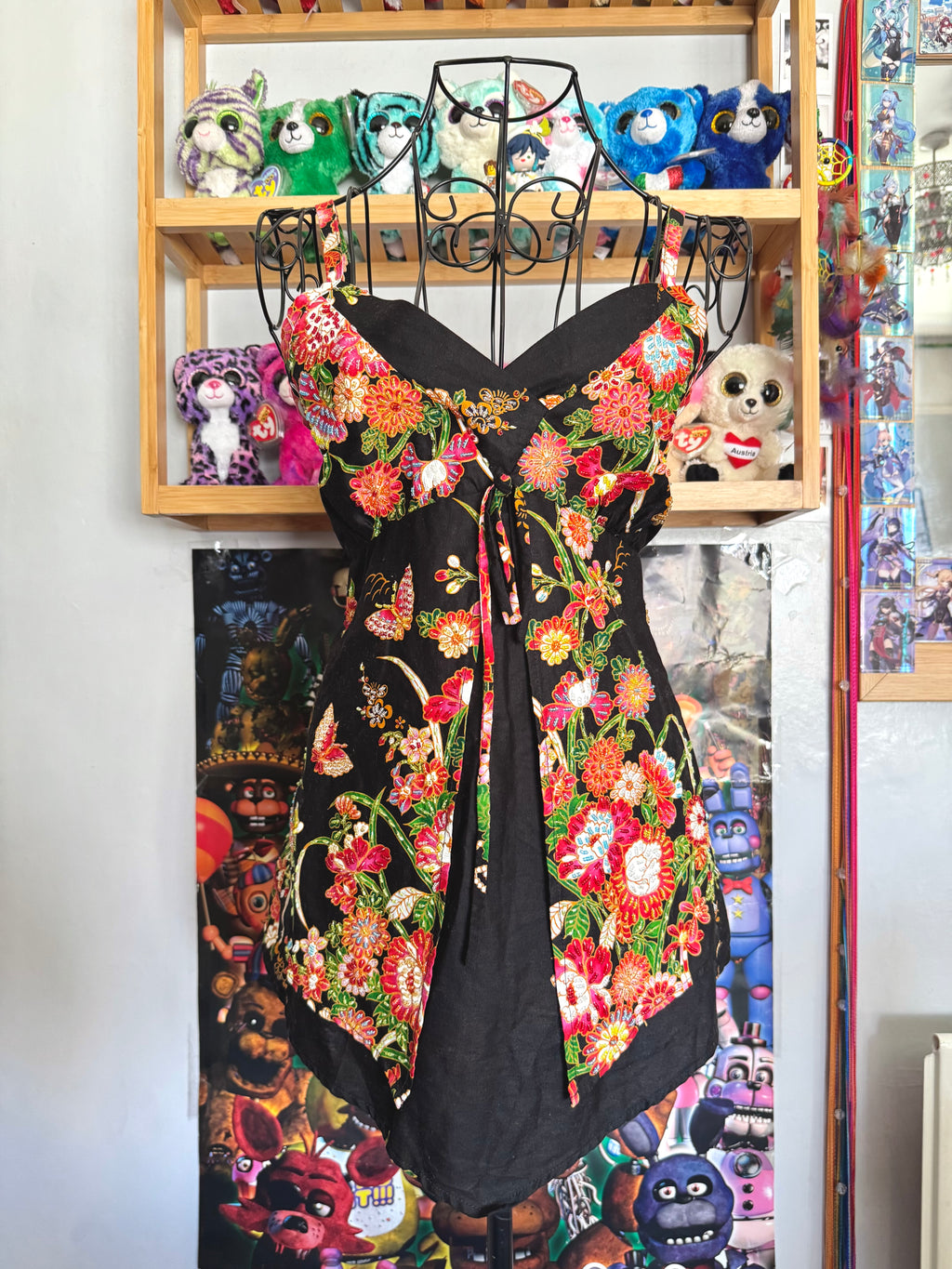 y2k vintage black and multi floral beaded fitted cami top