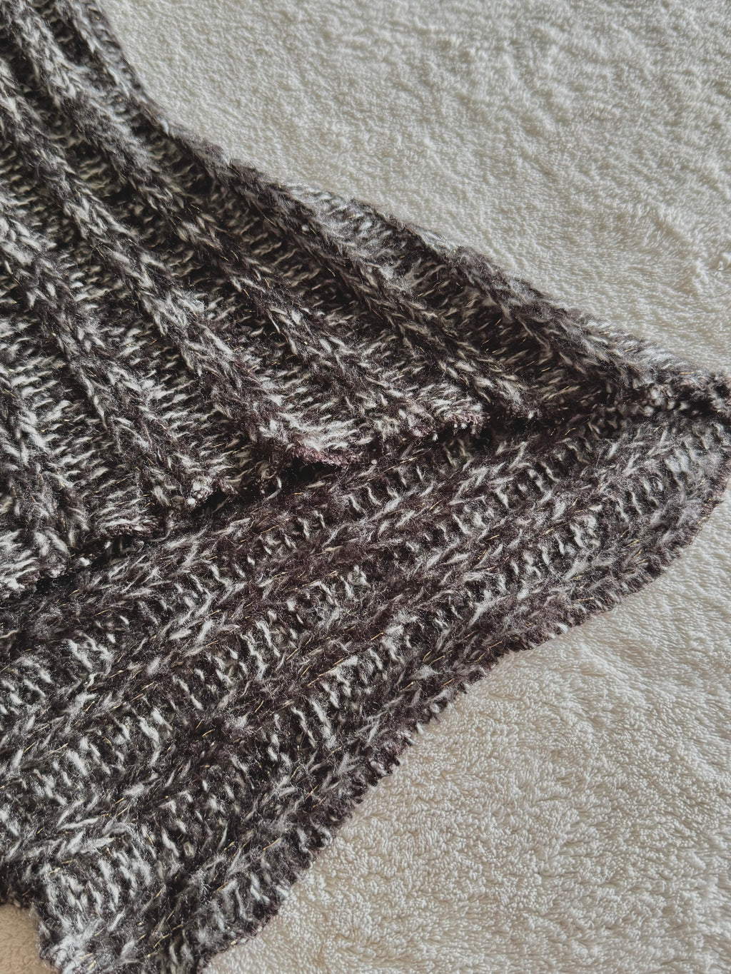 y2k vintage knitted brown and white fitted cami top with rosette