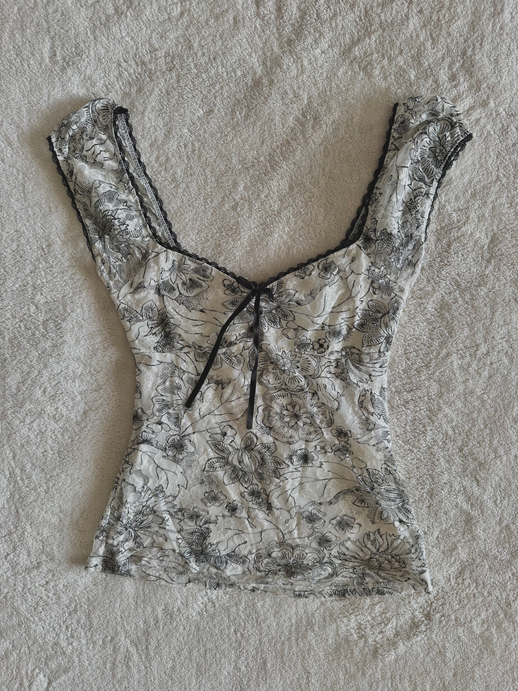 y2k vintage white floral sweetheart neckline fitted cami top