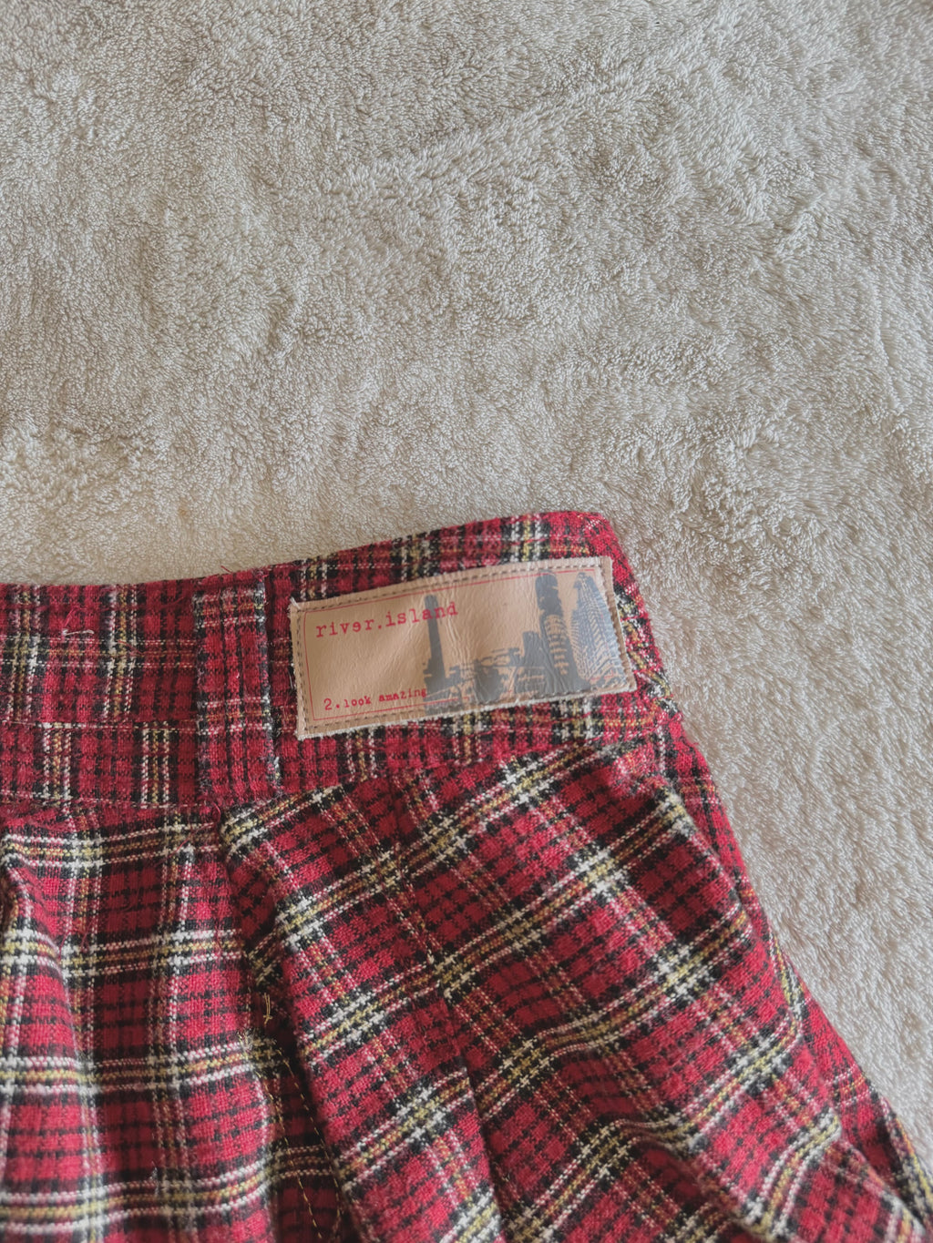 y2k vintage low waisted tartan pattern red ruffled mini skirt with buckles