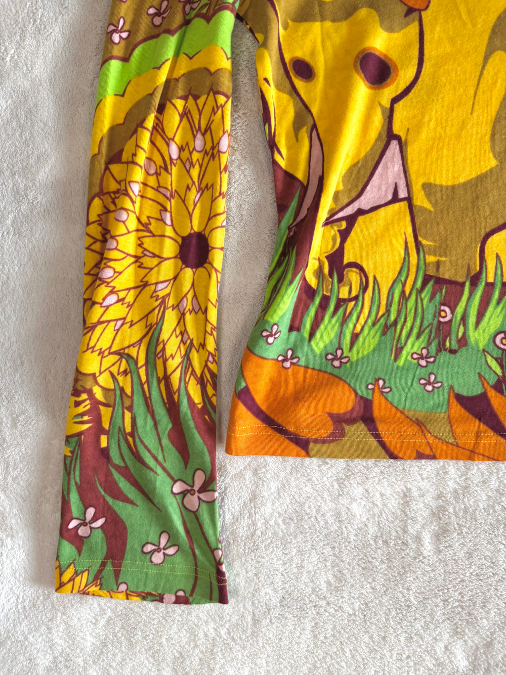 y2k vintage graphic flared sleeve deadstock hayes top